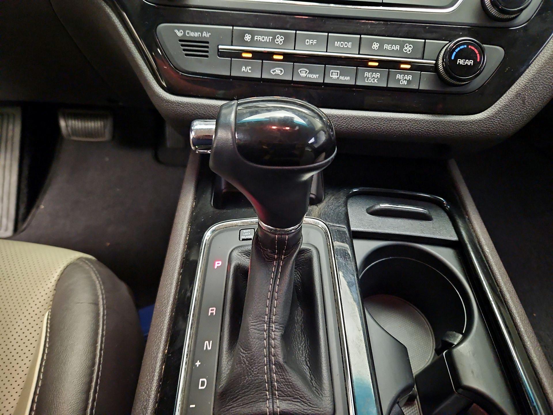 Thumbnail: 2016 Kia Sedona - 18