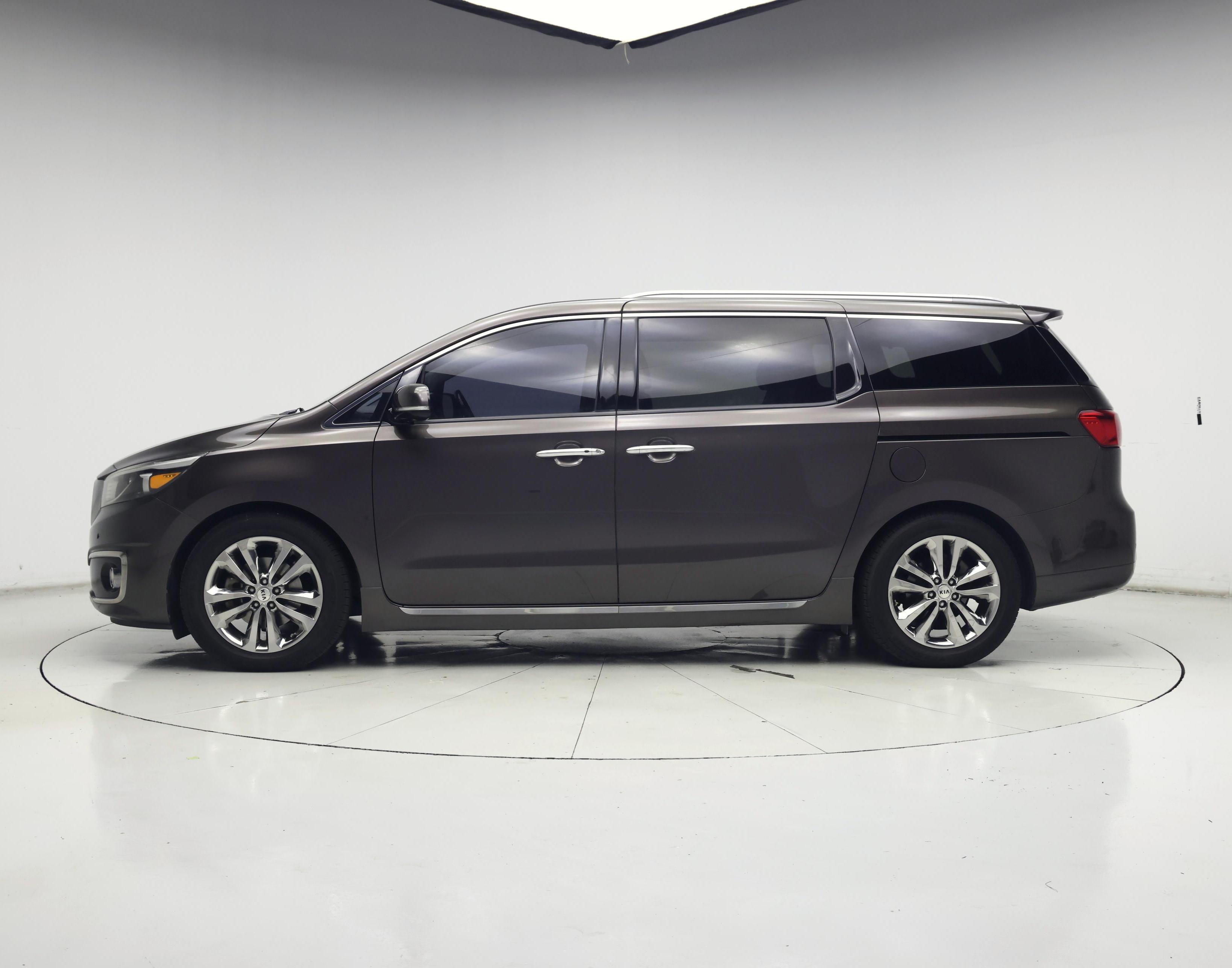 Thumbnail: 2016 Kia Sedona - 3