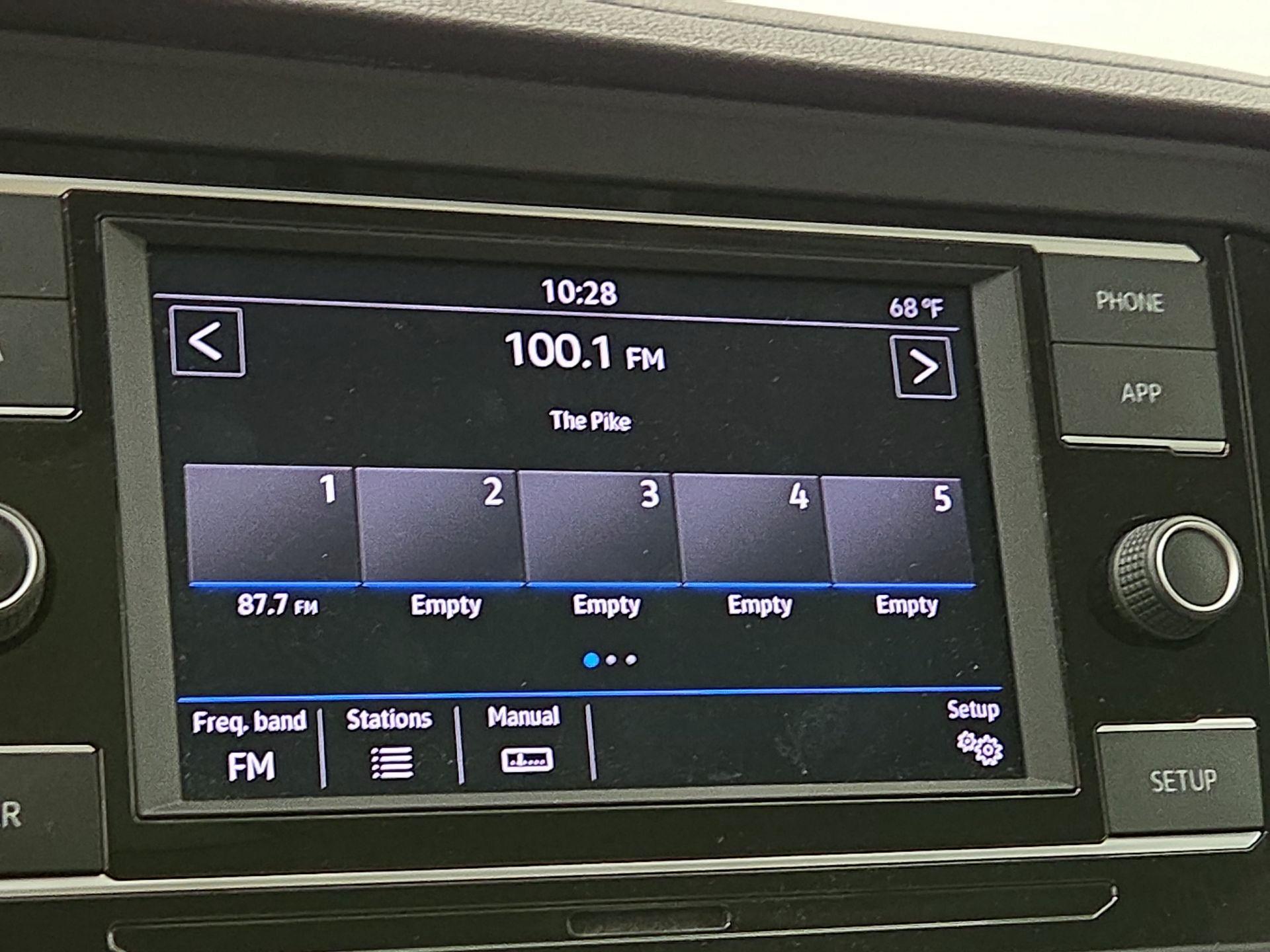 Thumbnail: 2019 Volkswagen Jetta - 15