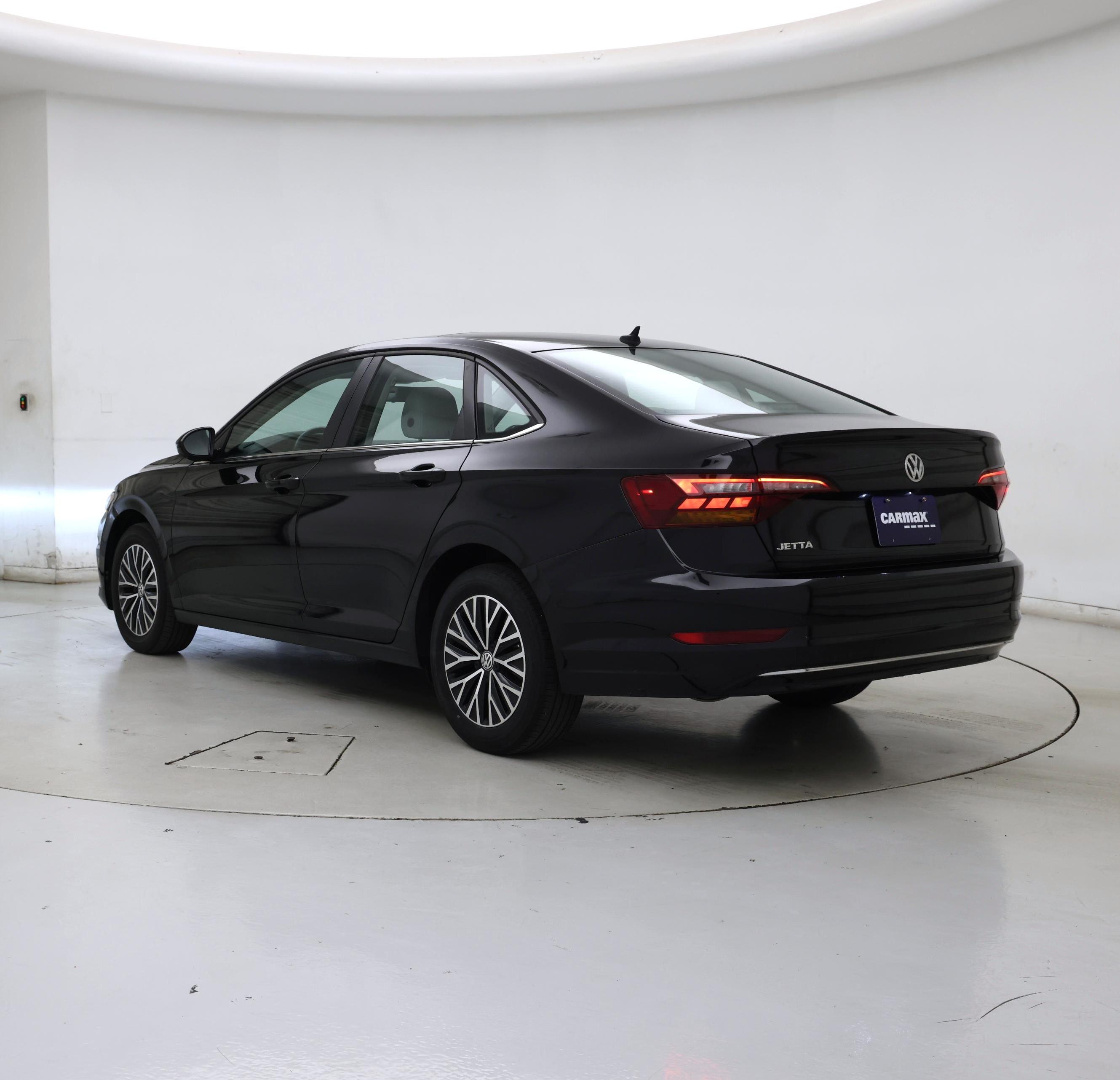 Thumbnail: 2019 Volkswagen Jetta - 2