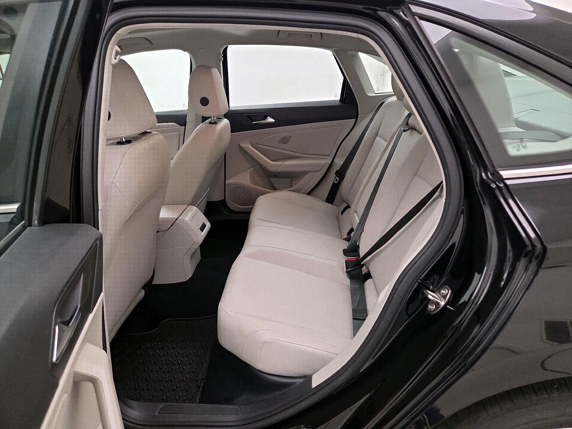 Thumbnail: 2019 Volkswagen Jetta - 20