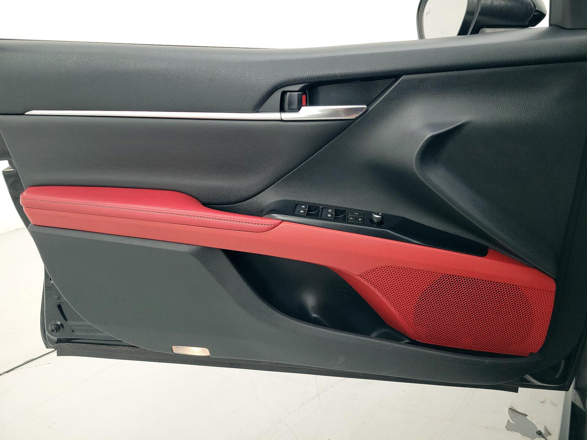 Thumbnail: 2019 Toyota Camry - 12