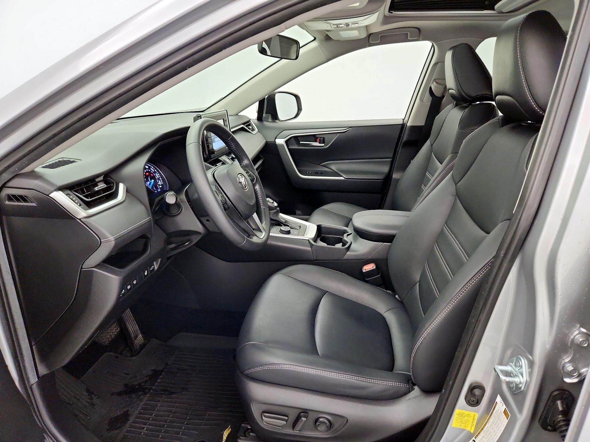 Thumbnail: 2021 Toyota RAV4 - 11