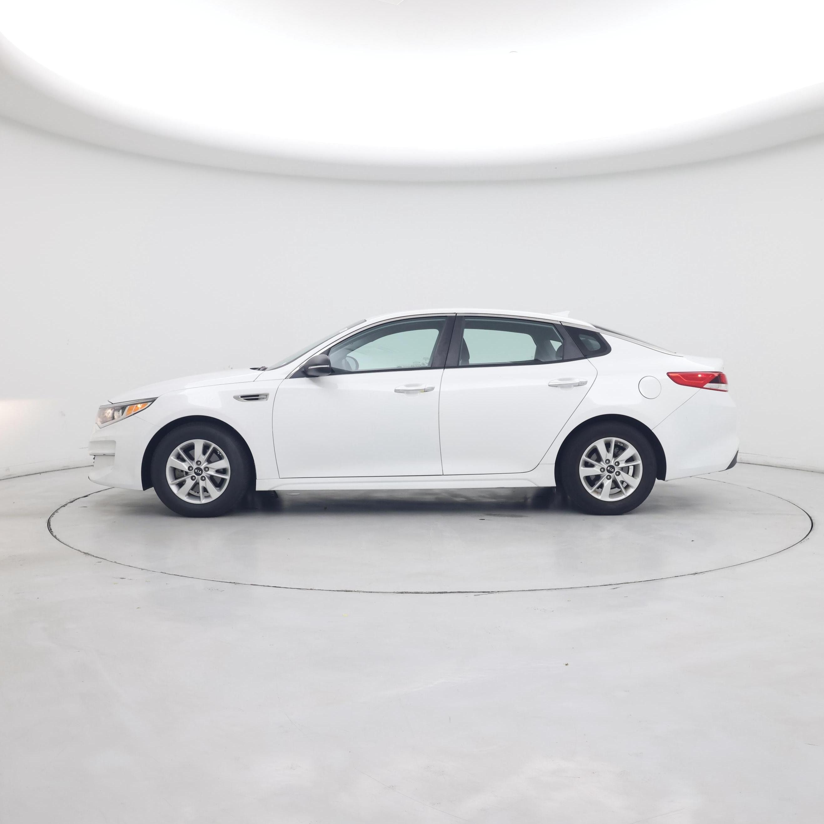 Thumbnail: 2018 Kia Optima - 3