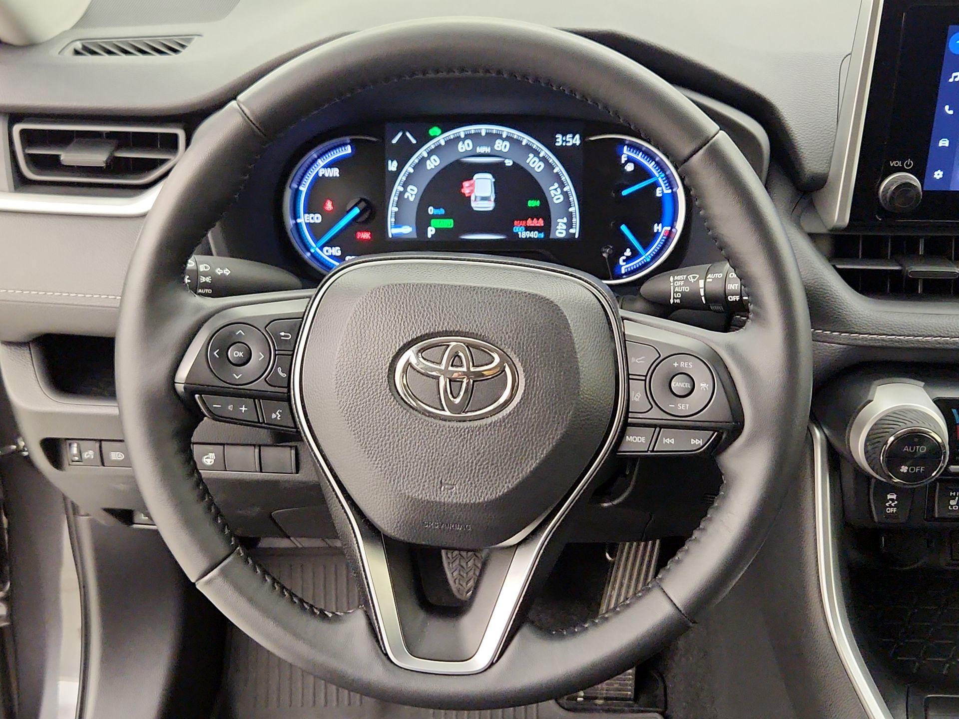 Thumbnail: 2025 Toyota RAV4 - 10