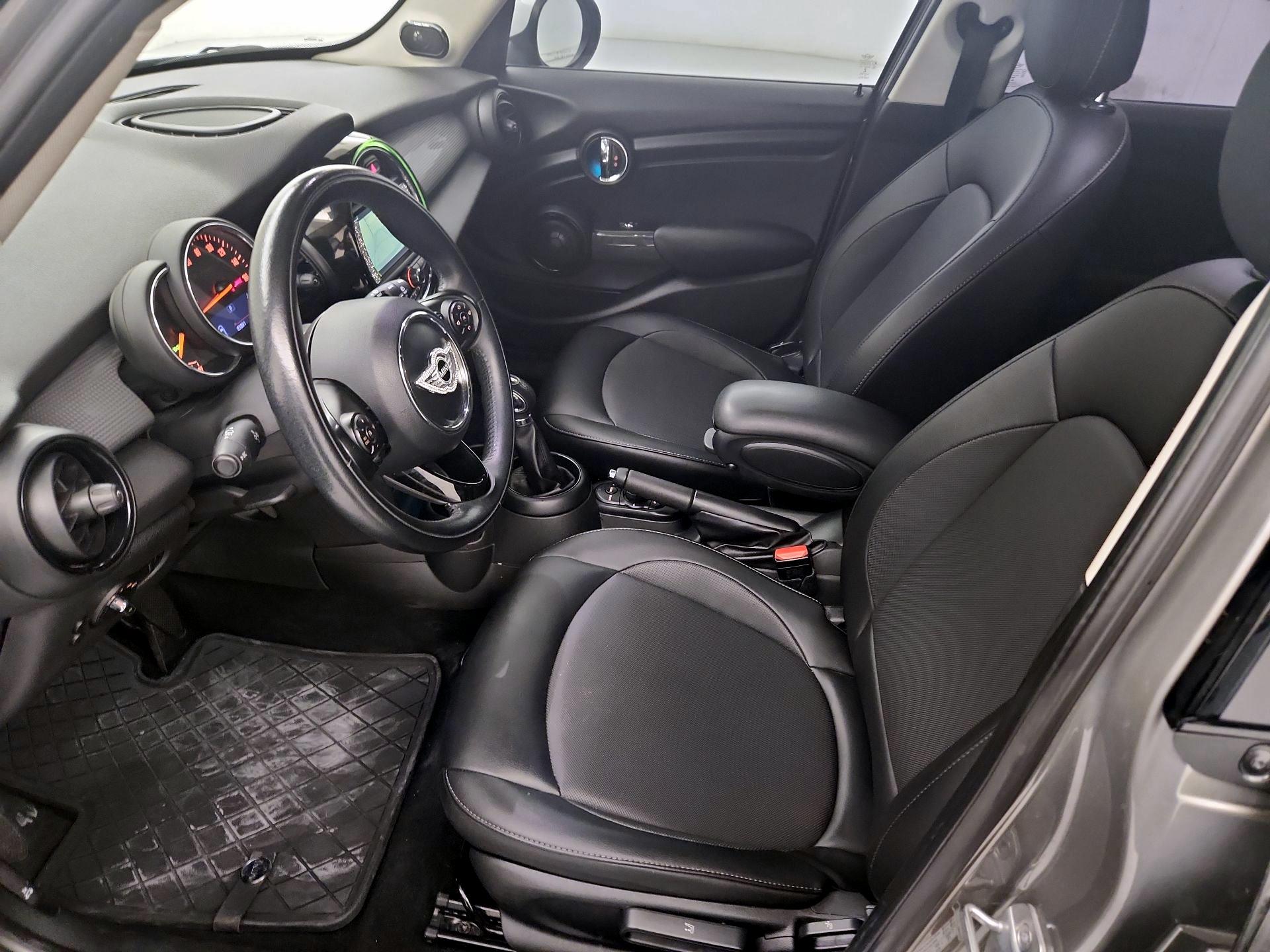 Thumbnail: 2018 MINI Cooper Hardtop - 11