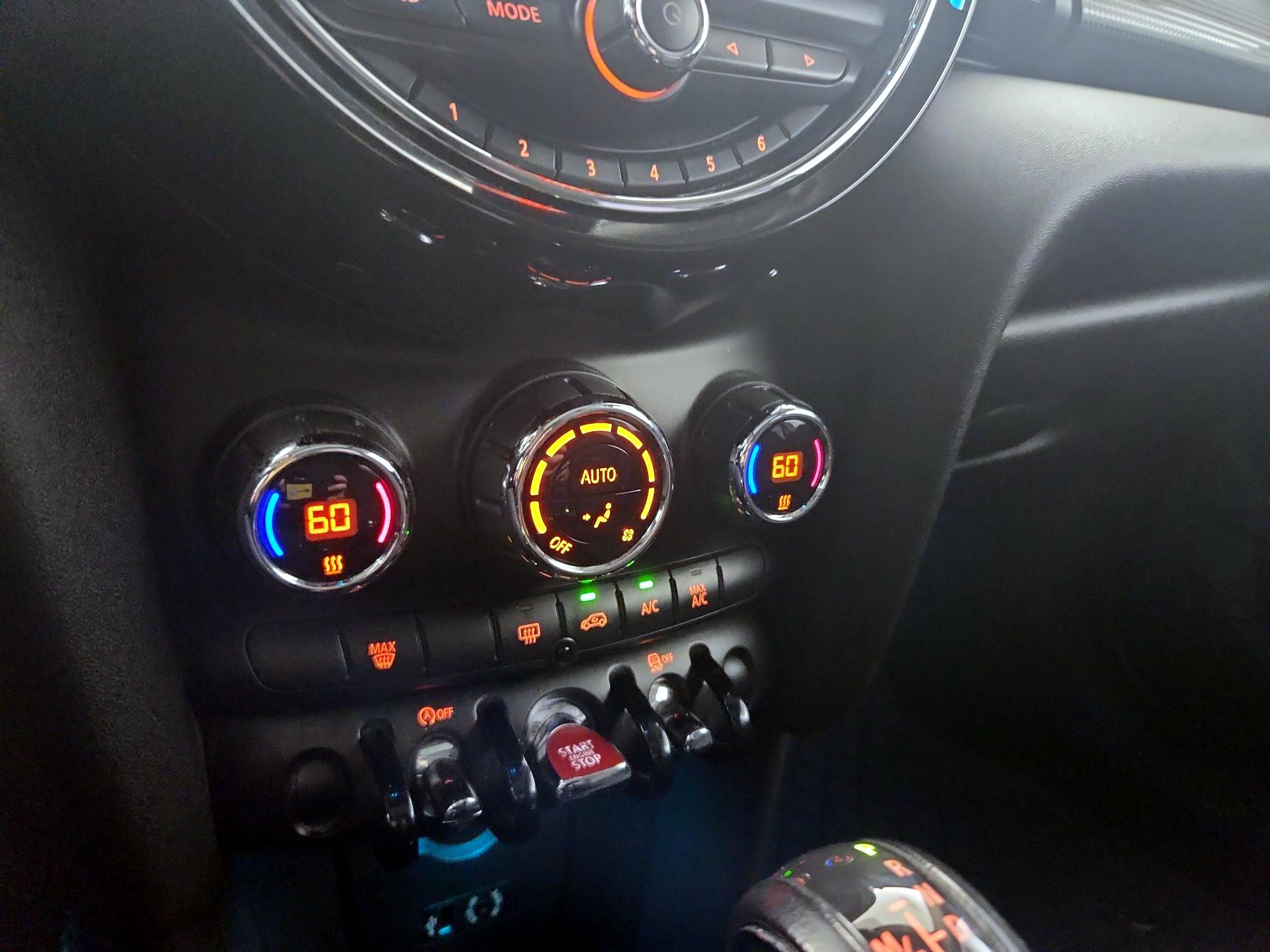 Thumbnail: 2018 MINI Cooper Hardtop - 16