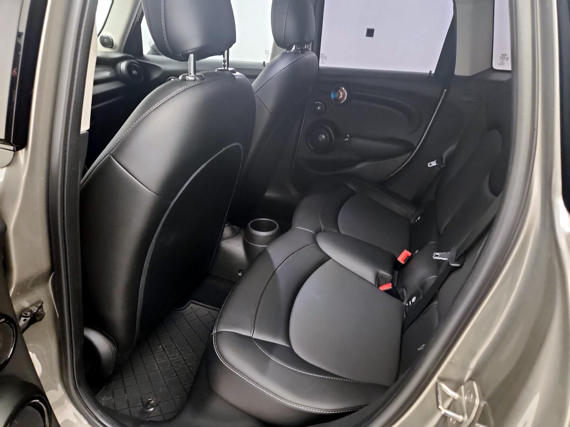 Thumbnail: 2018 MINI Cooper Hardtop - 20