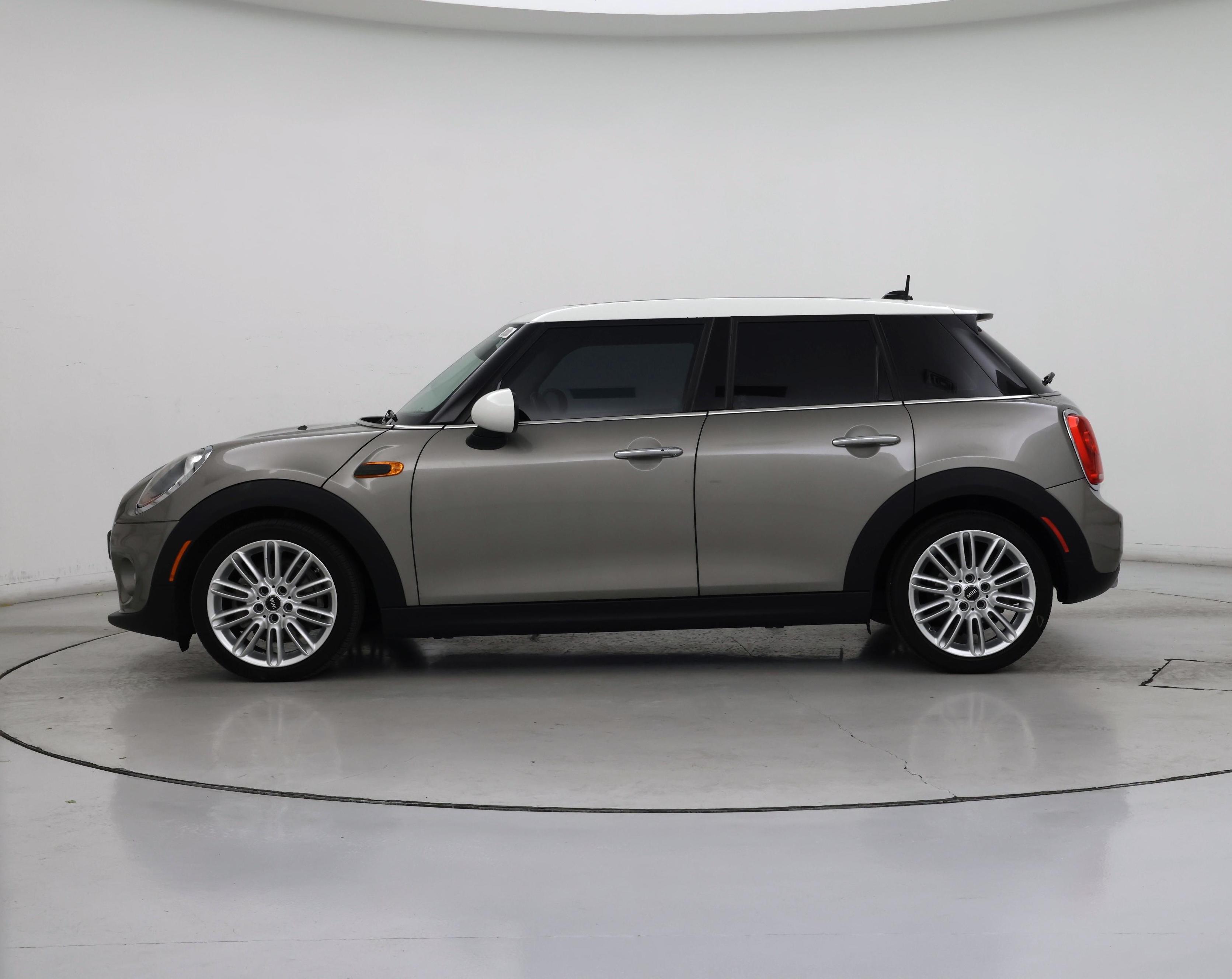 Thumbnail: 2018 MINI Cooper Hardtop - 3