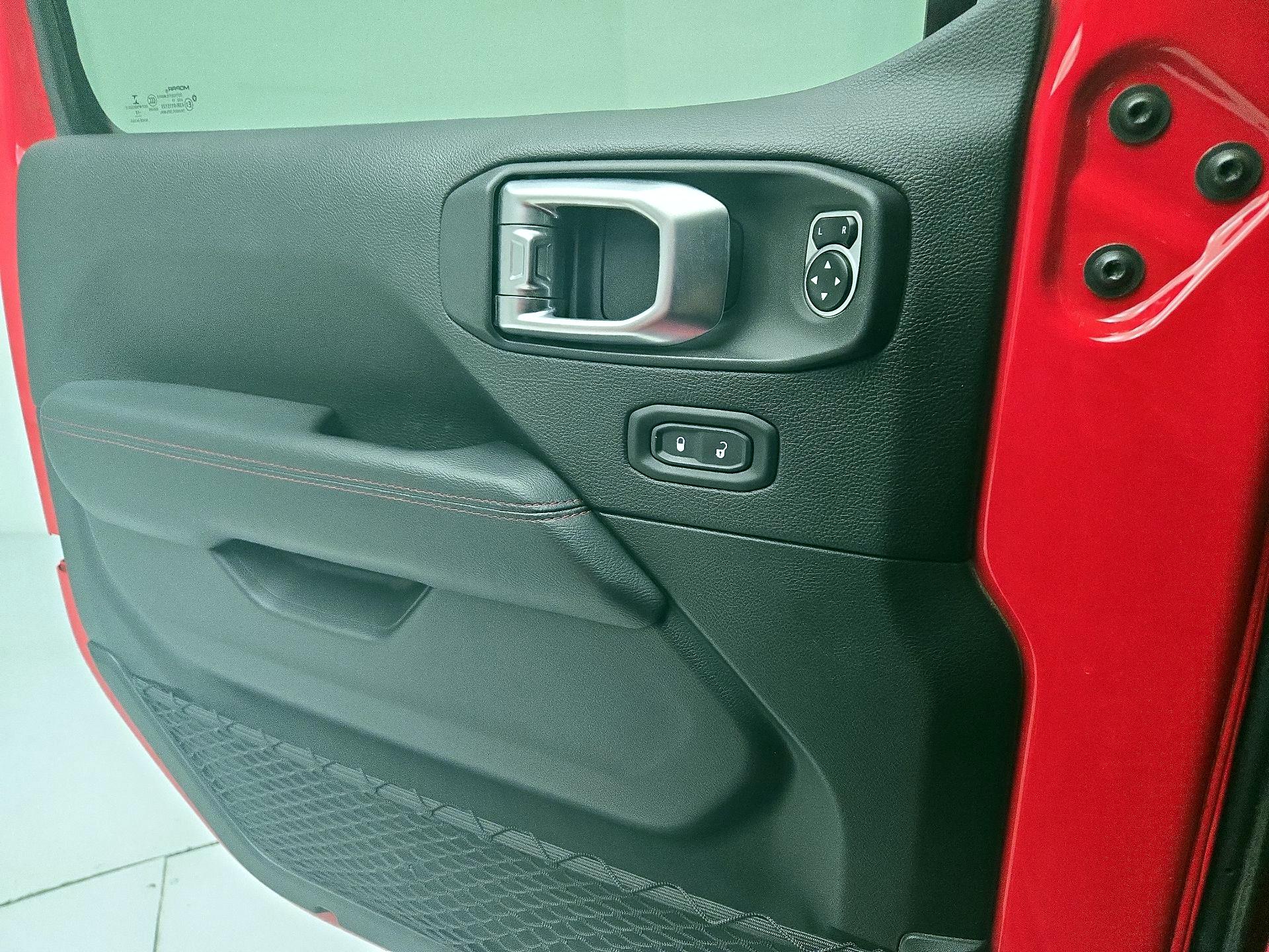 Thumbnail: 2020 Jeep Gladiator - 12
