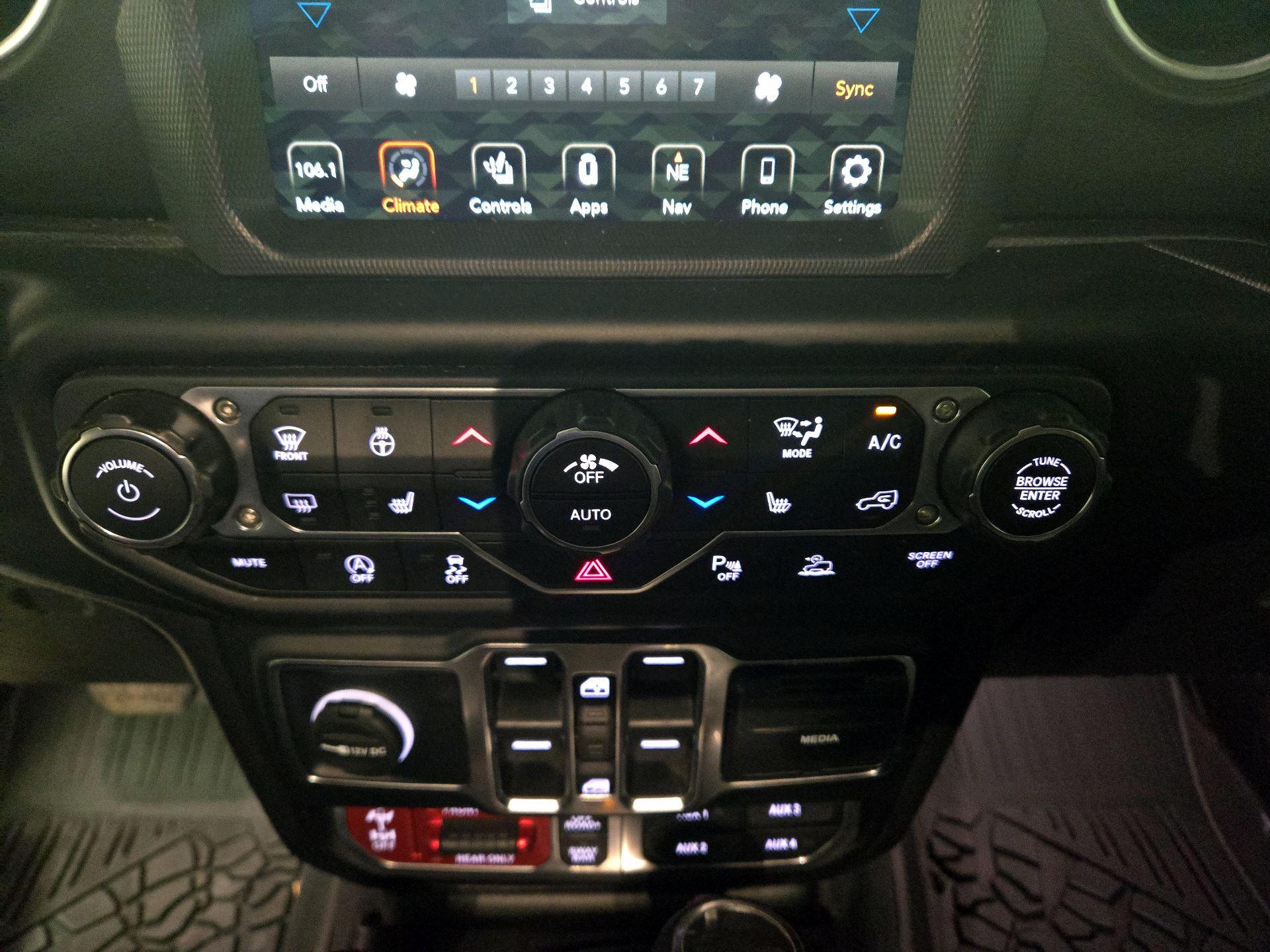 Thumbnail: 2020 Jeep Gladiator - 16