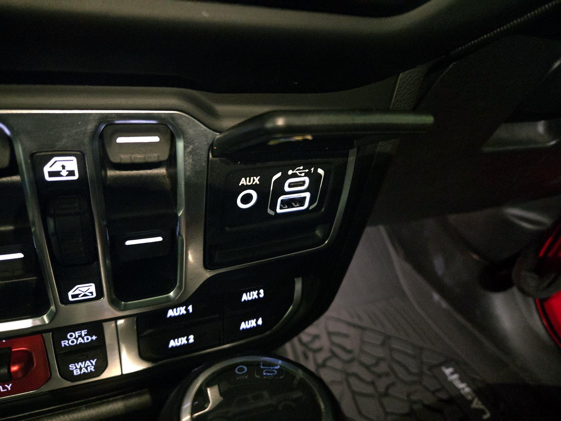 Thumbnail: 2020 Jeep Gladiator - 18