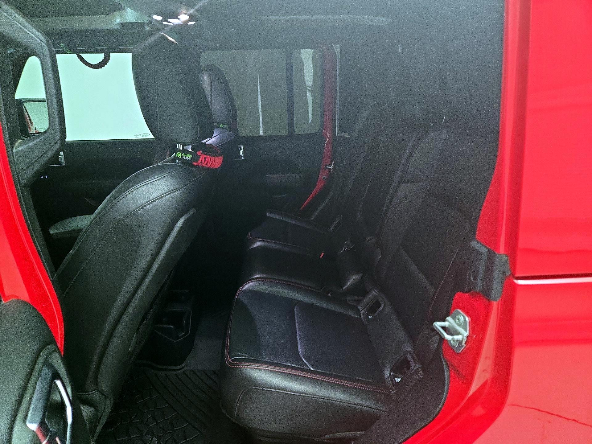 Thumbnail: 2020 Jeep Gladiator - 19