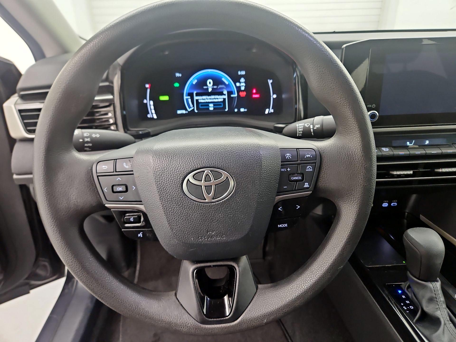 Thumbnail: 2025 Toyota Camry - 10