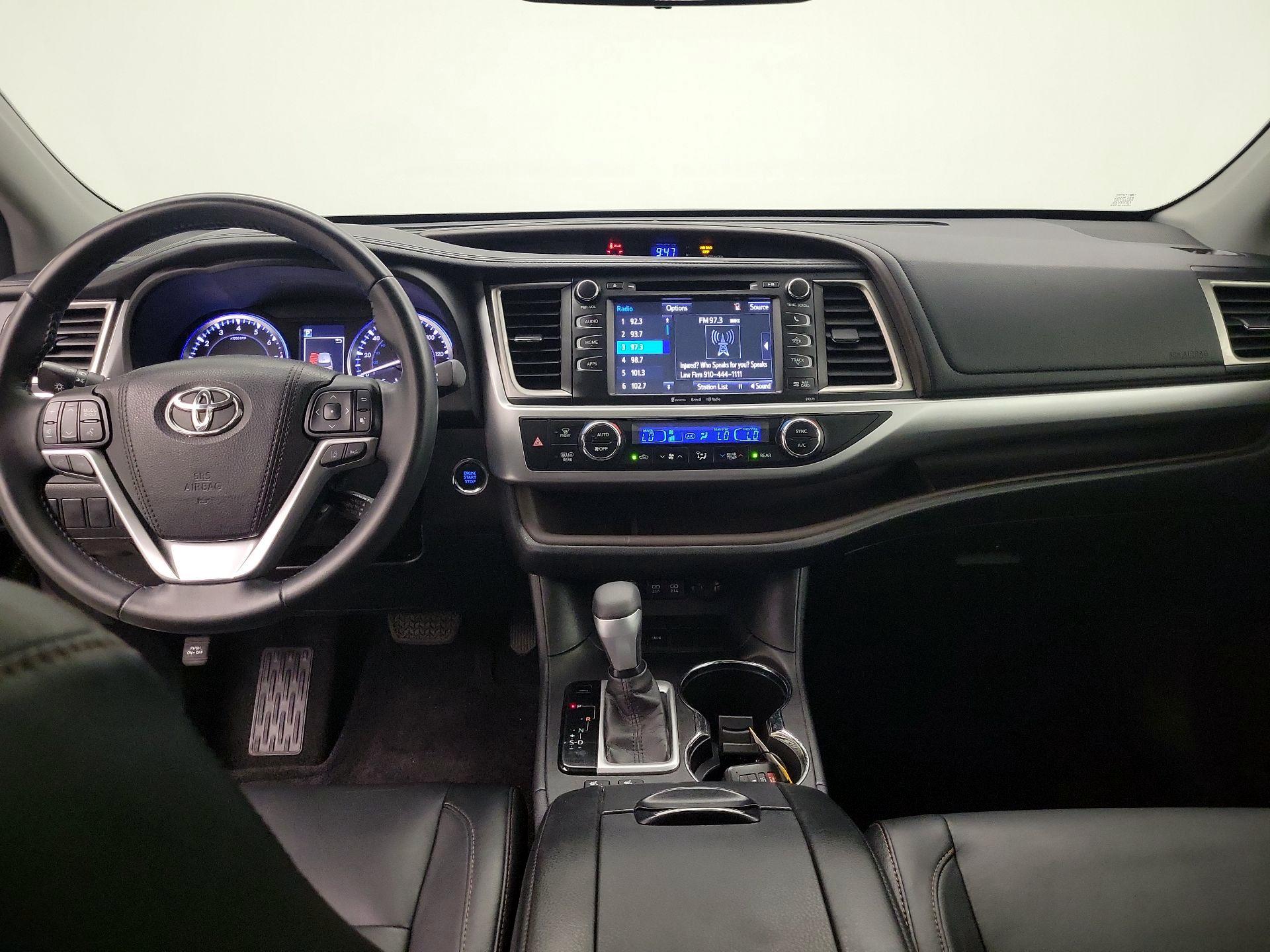 Thumbnail: 2017 Toyota Highlander - 9