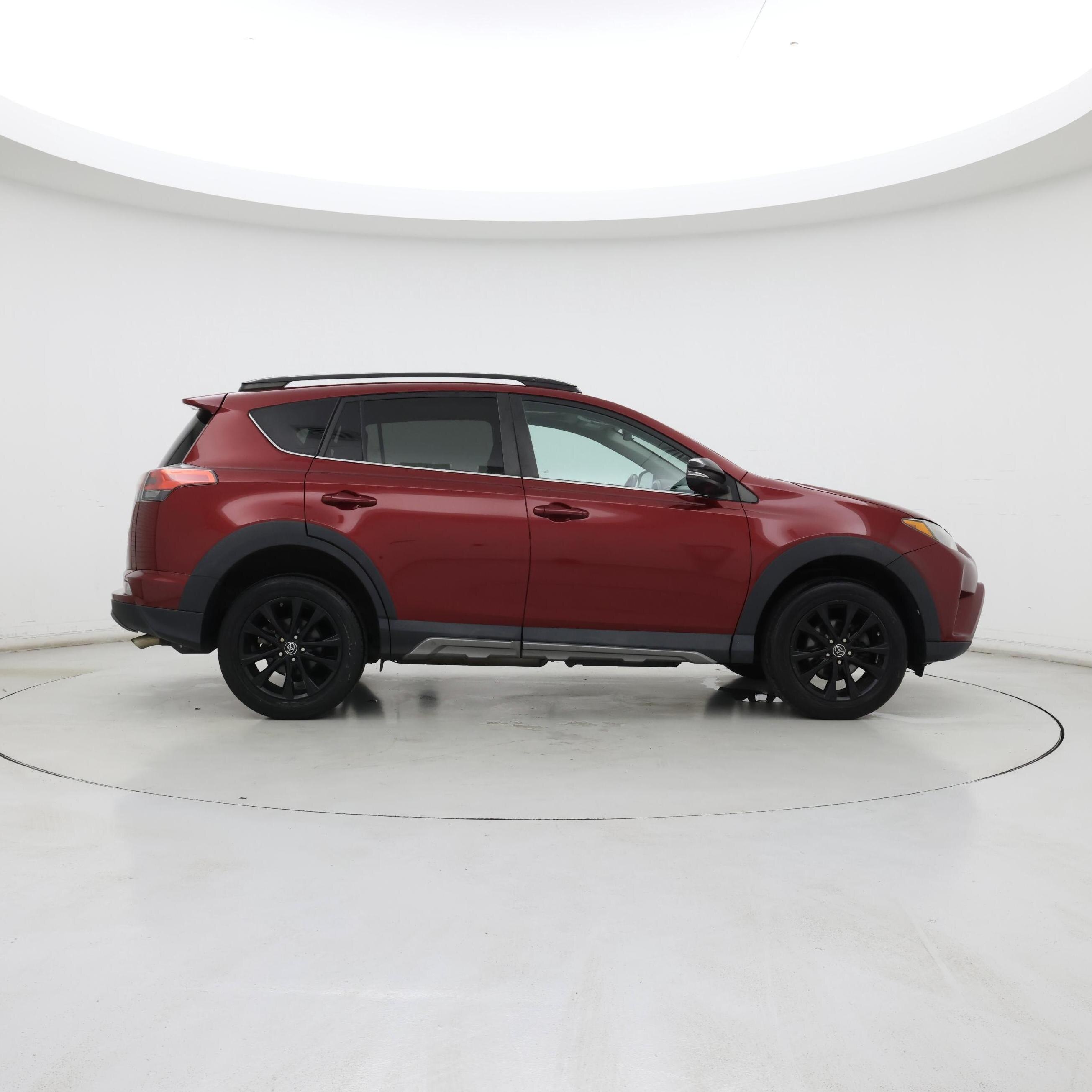 Thumbnail: 2018 Toyota RAV4 - 7