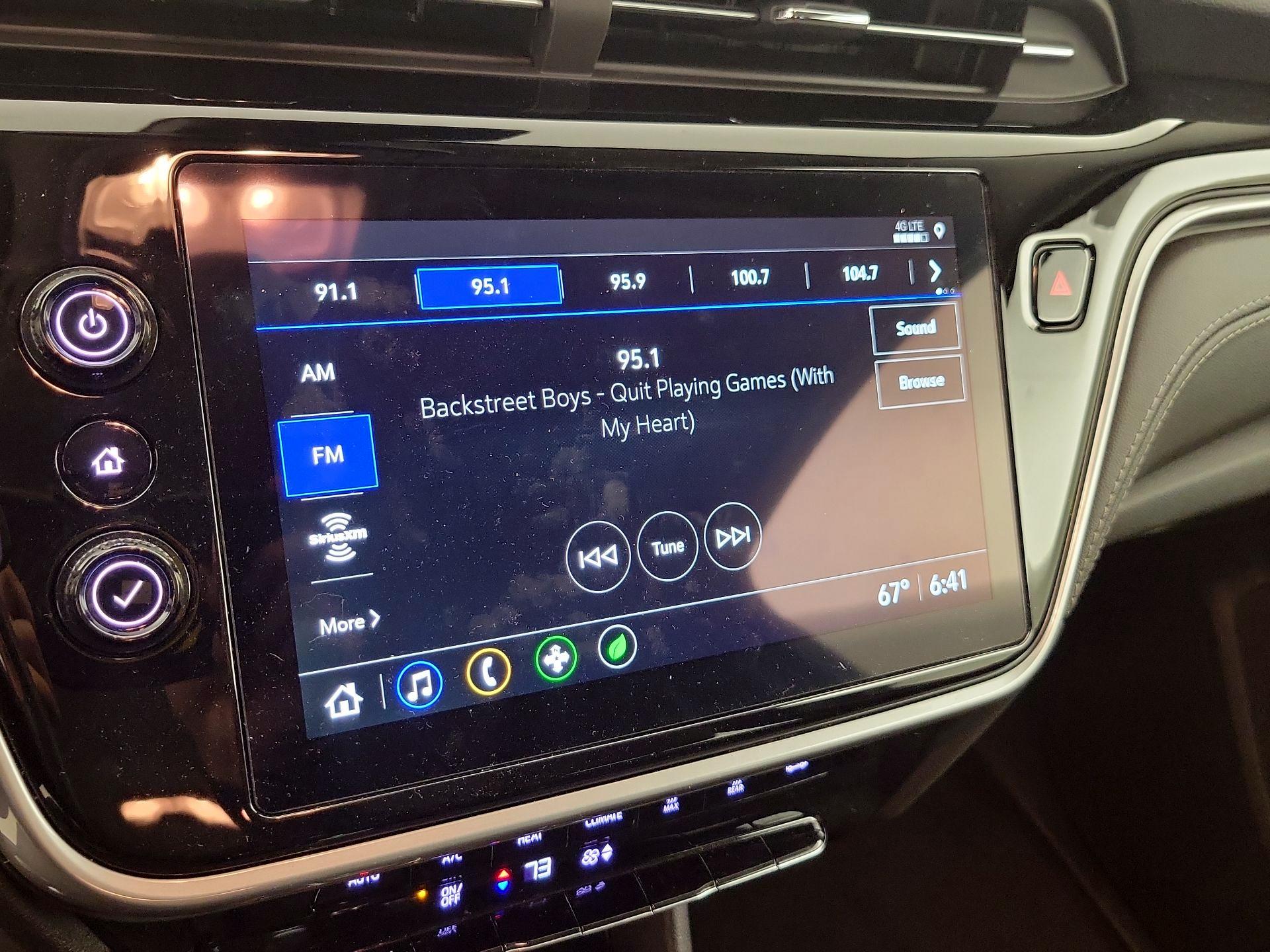 Thumbnail: 2023 Chevrolet Bolt EUV - 15