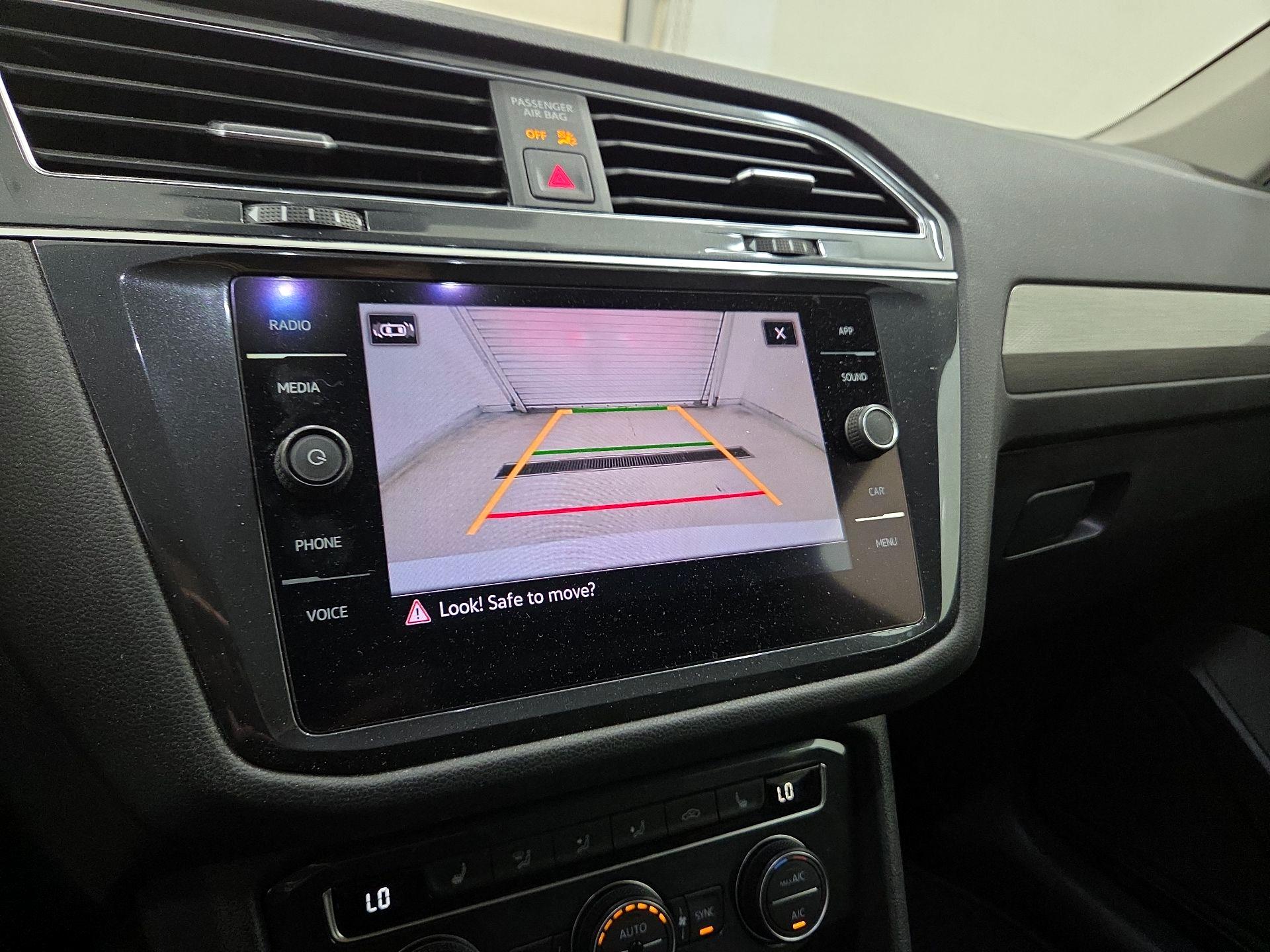 Thumbnail: 2021 Volkswagen Tiguan - 14