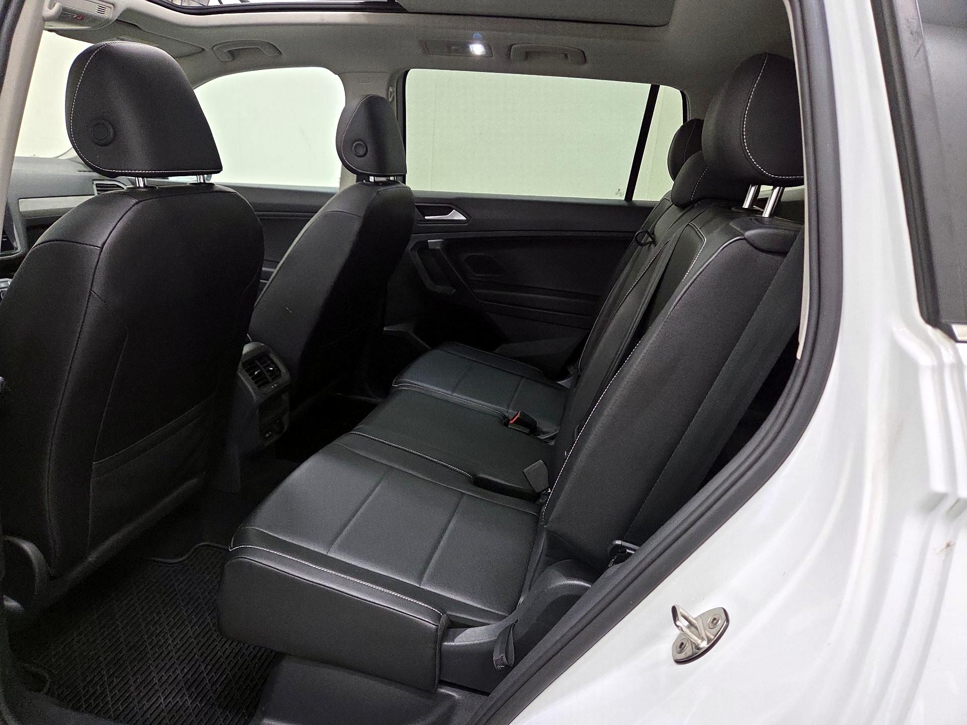 Thumbnail: 2021 Volkswagen Tiguan - 20