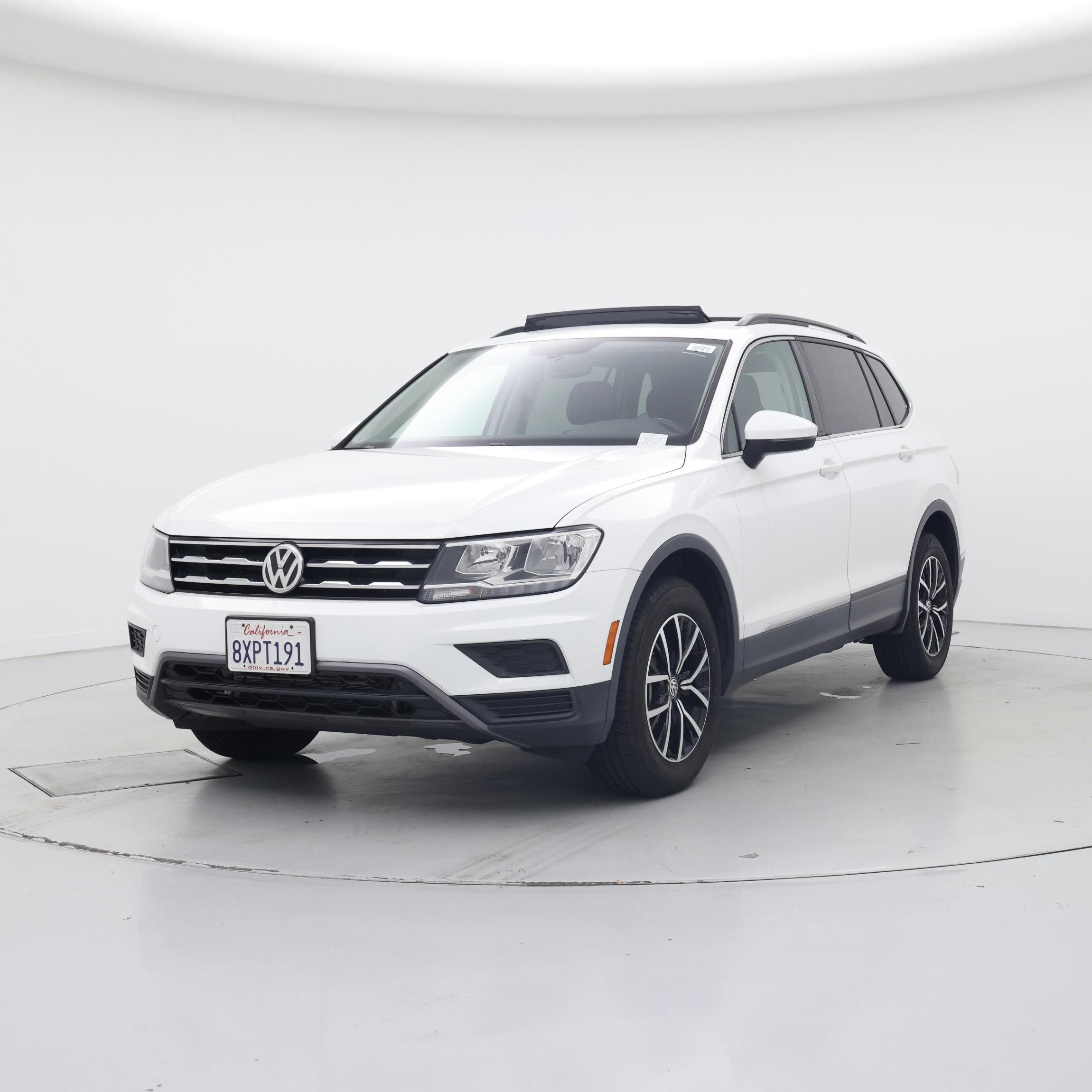 Thumbnail: 2021 Volkswagen Tiguan - 4
