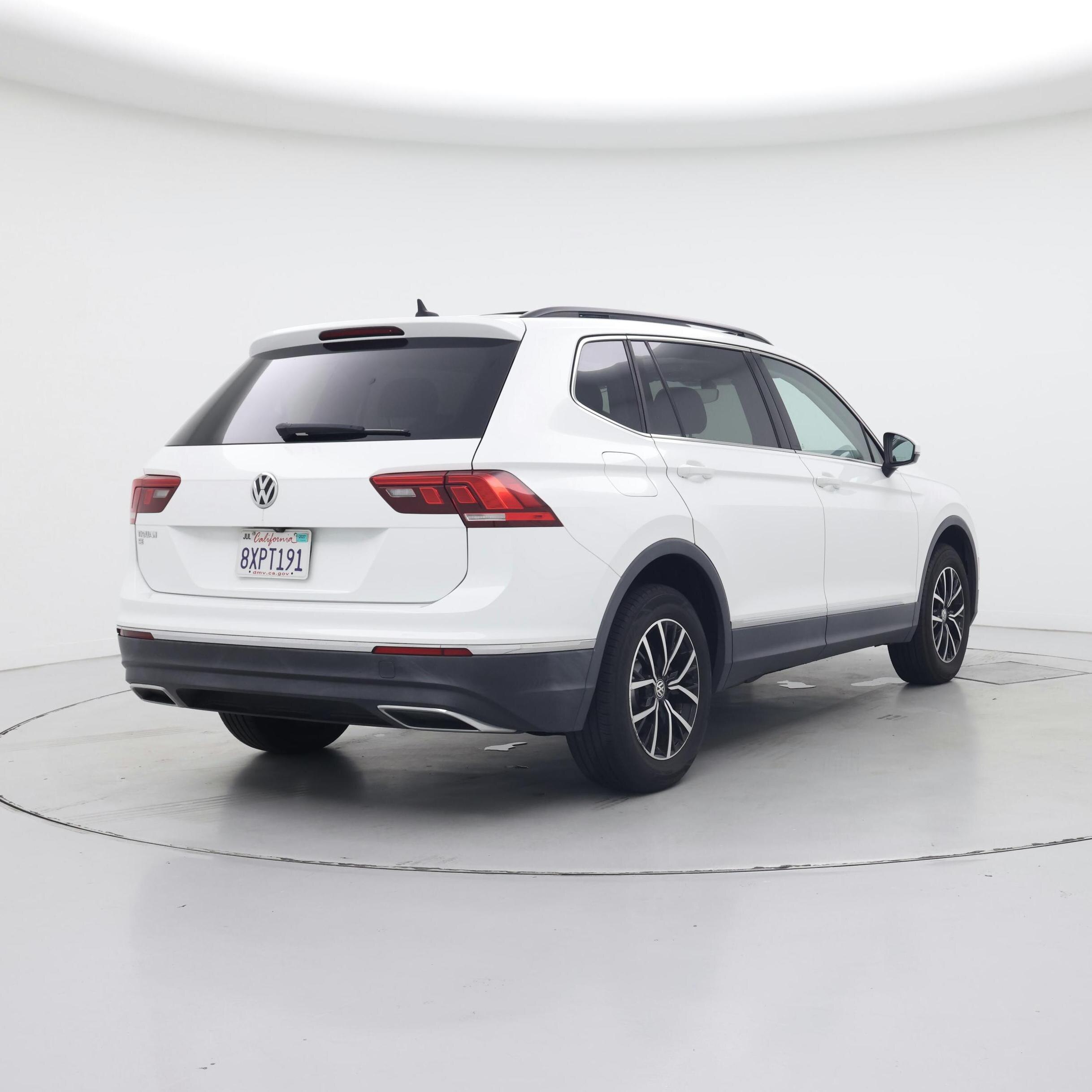 Thumbnail: 2021 Volkswagen Tiguan - 8