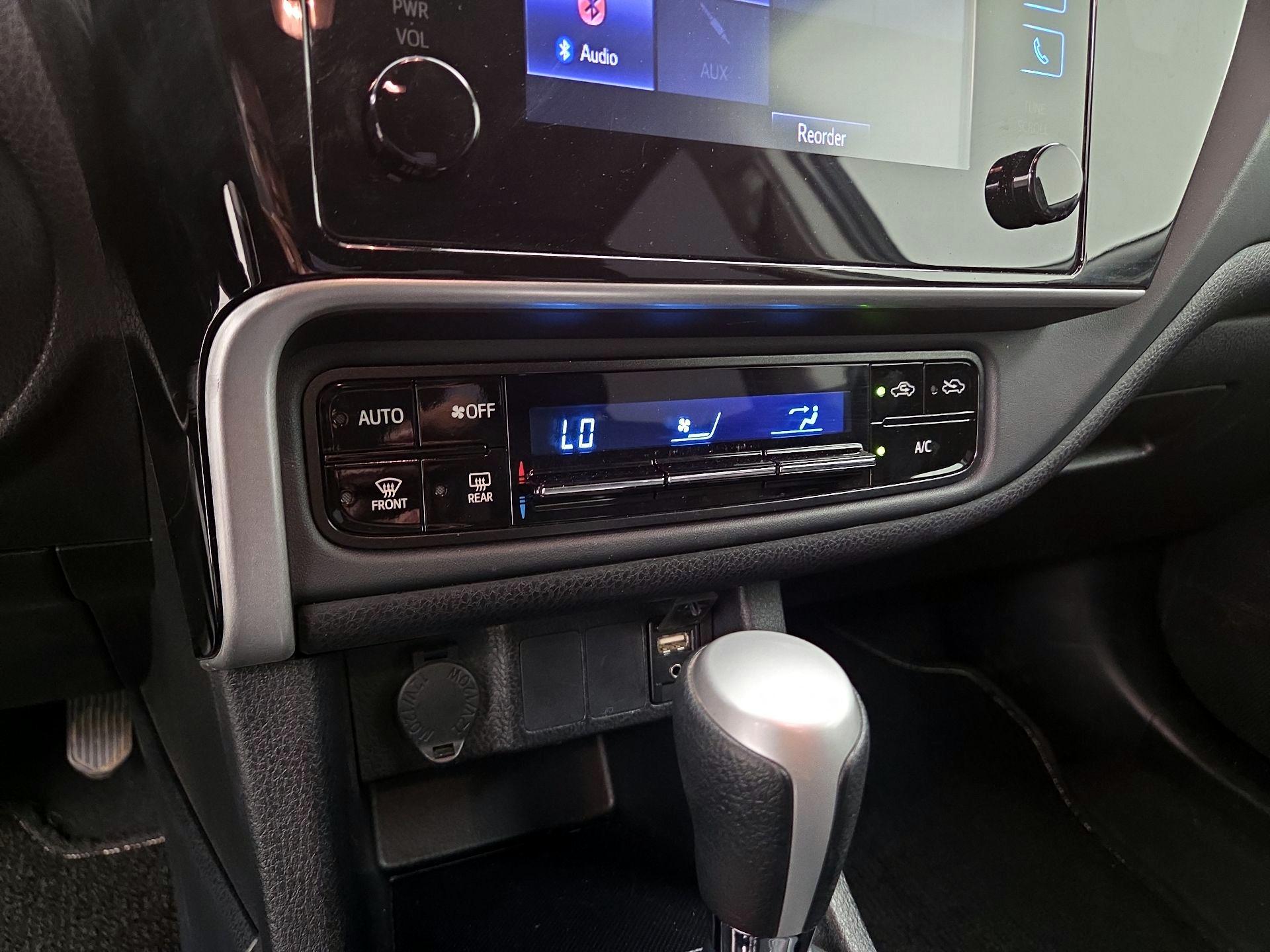 Thumbnail: 2018 Toyota Corolla - 16