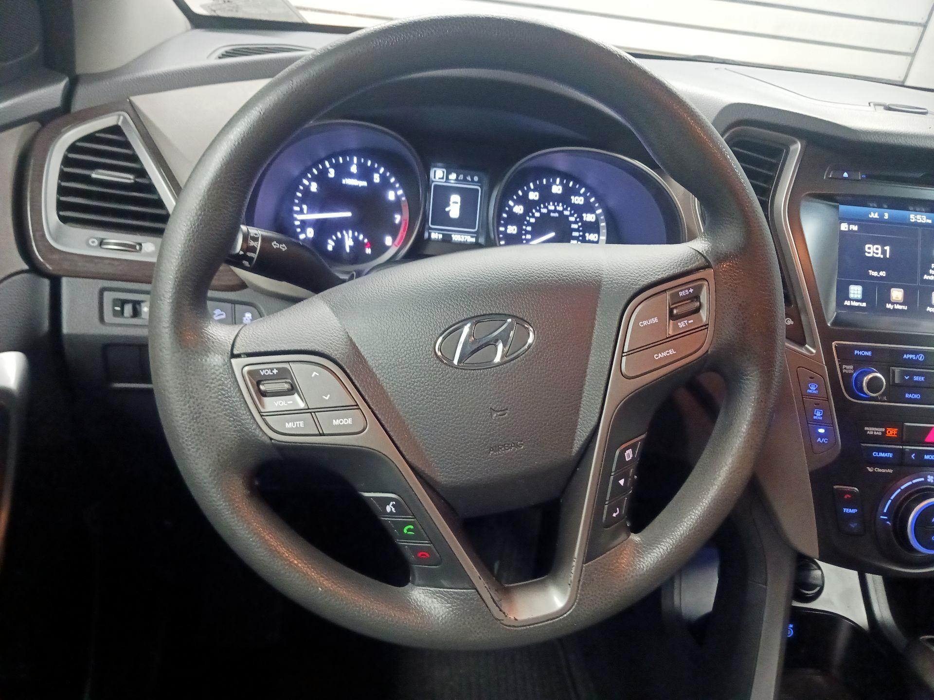 Thumbnail: 2018 Hyundai Santa Fe - 10