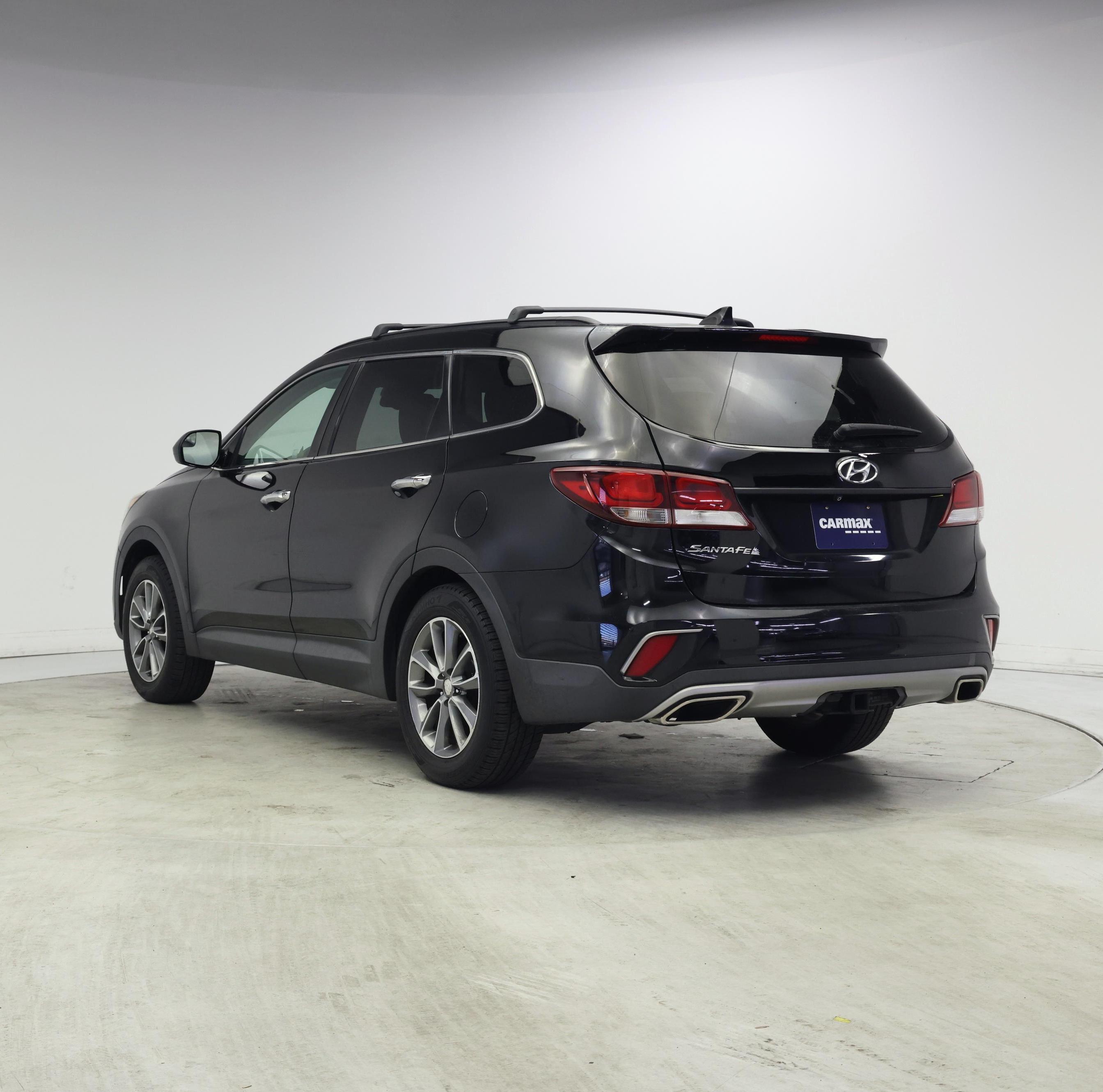 Thumbnail: 2018 Hyundai Santa Fe - 2