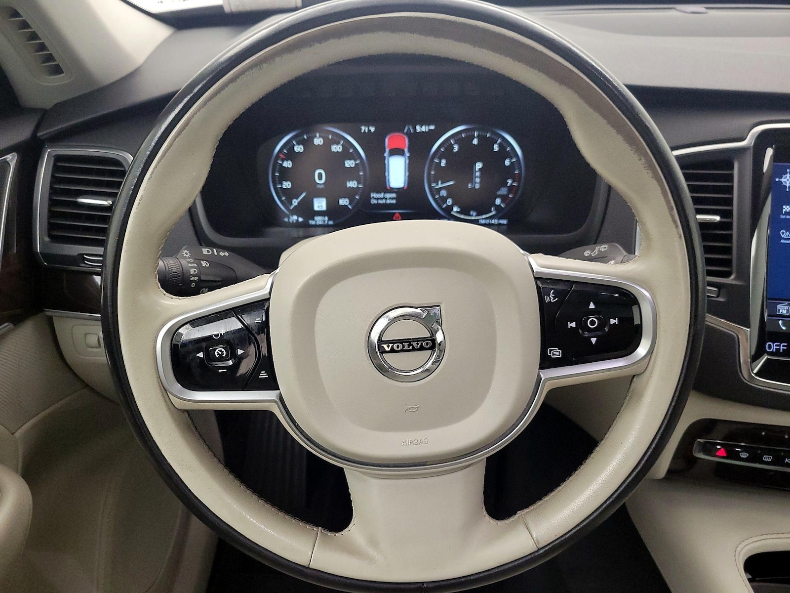 2019 Volvo XC90 Momentum - Photo 11