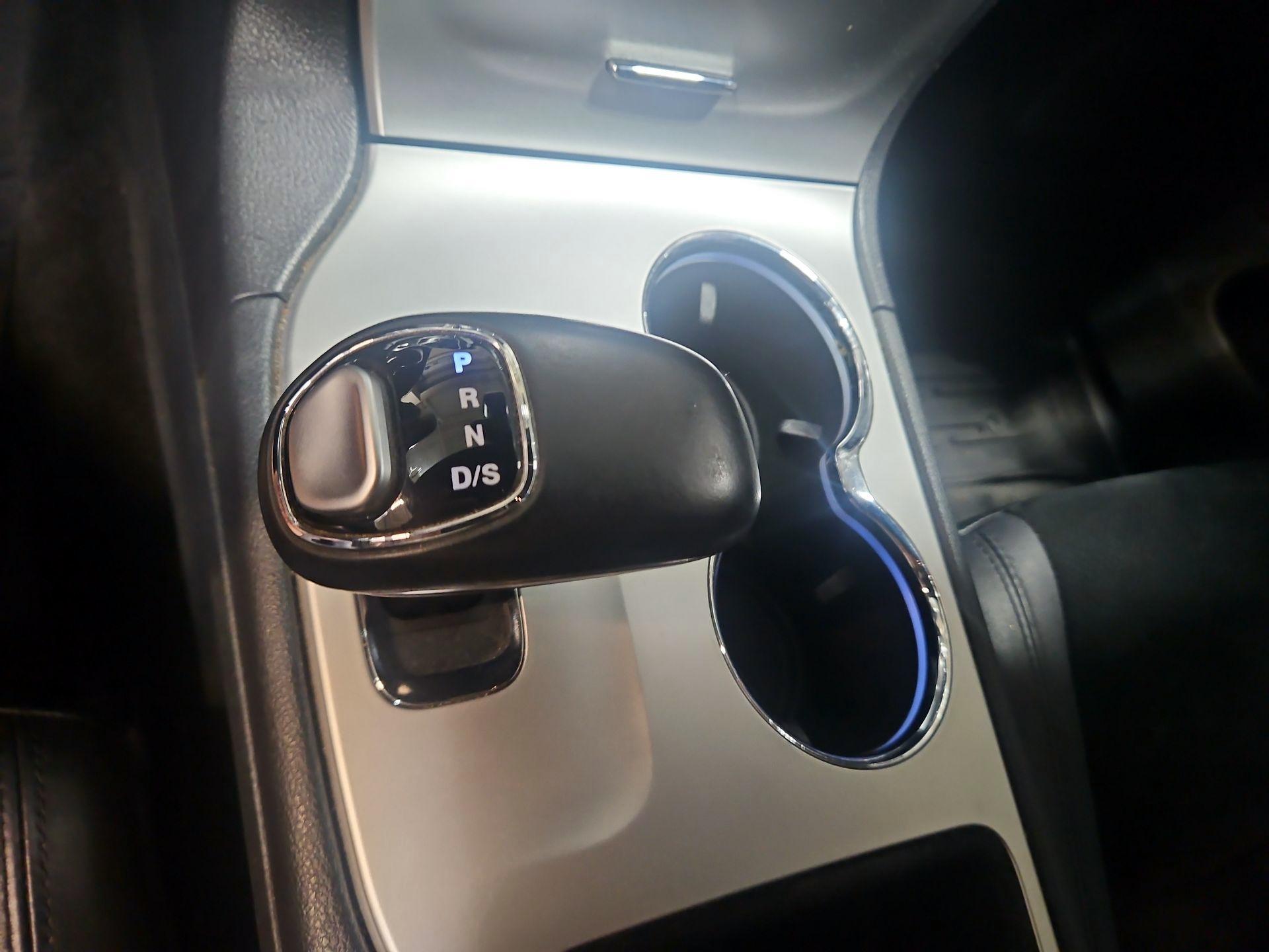 Thumbnail: 2015 Jeep Grand Cherokee - 16