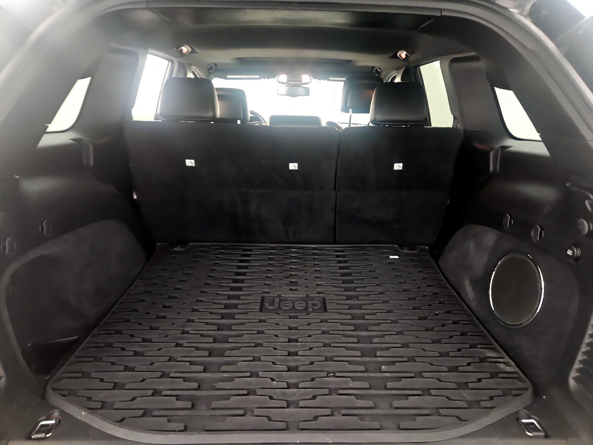 Thumbnail: 2015 Jeep Grand Cherokee - 18