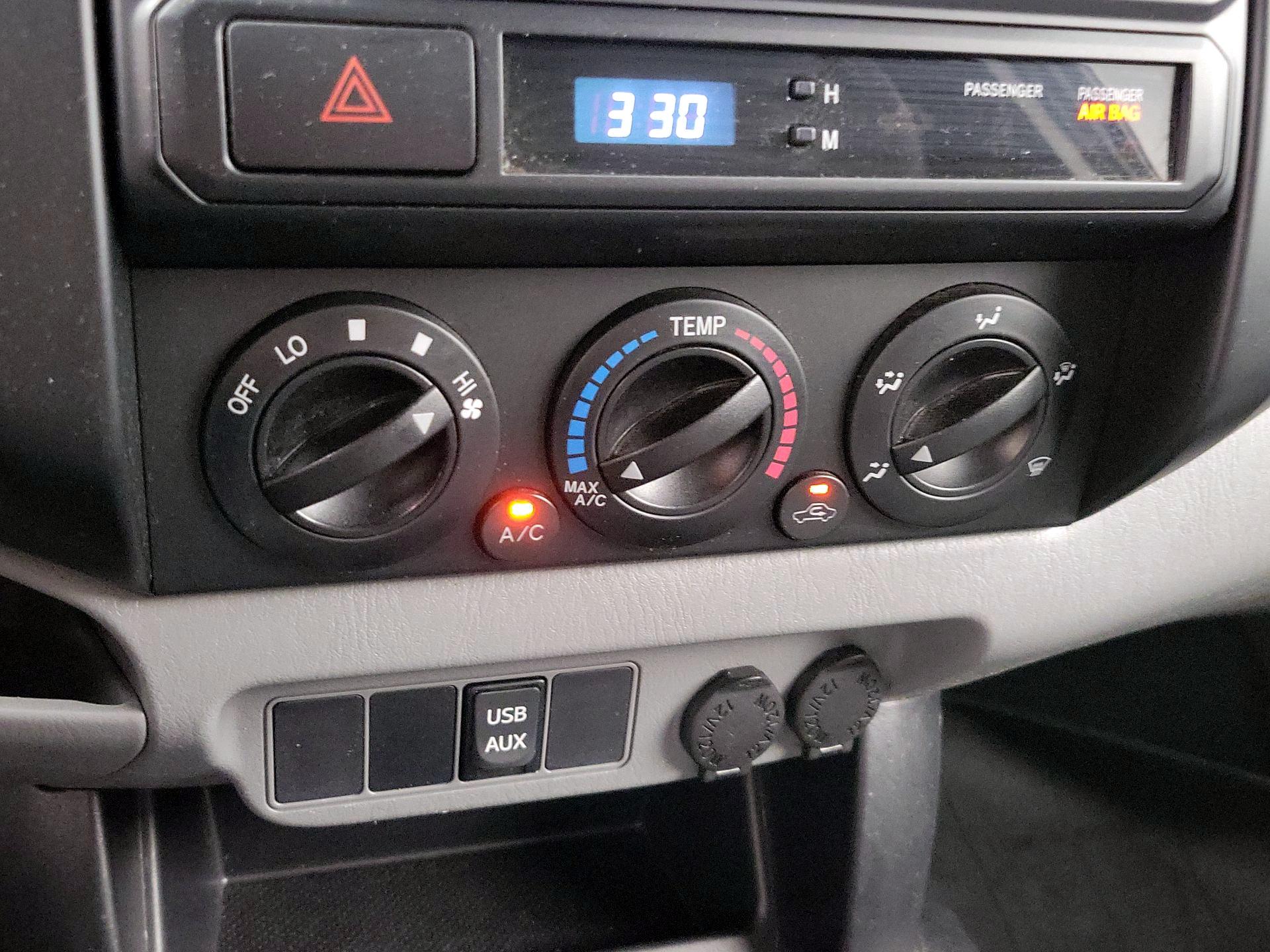Thumbnail: 2014 Toyota Tacoma - 15