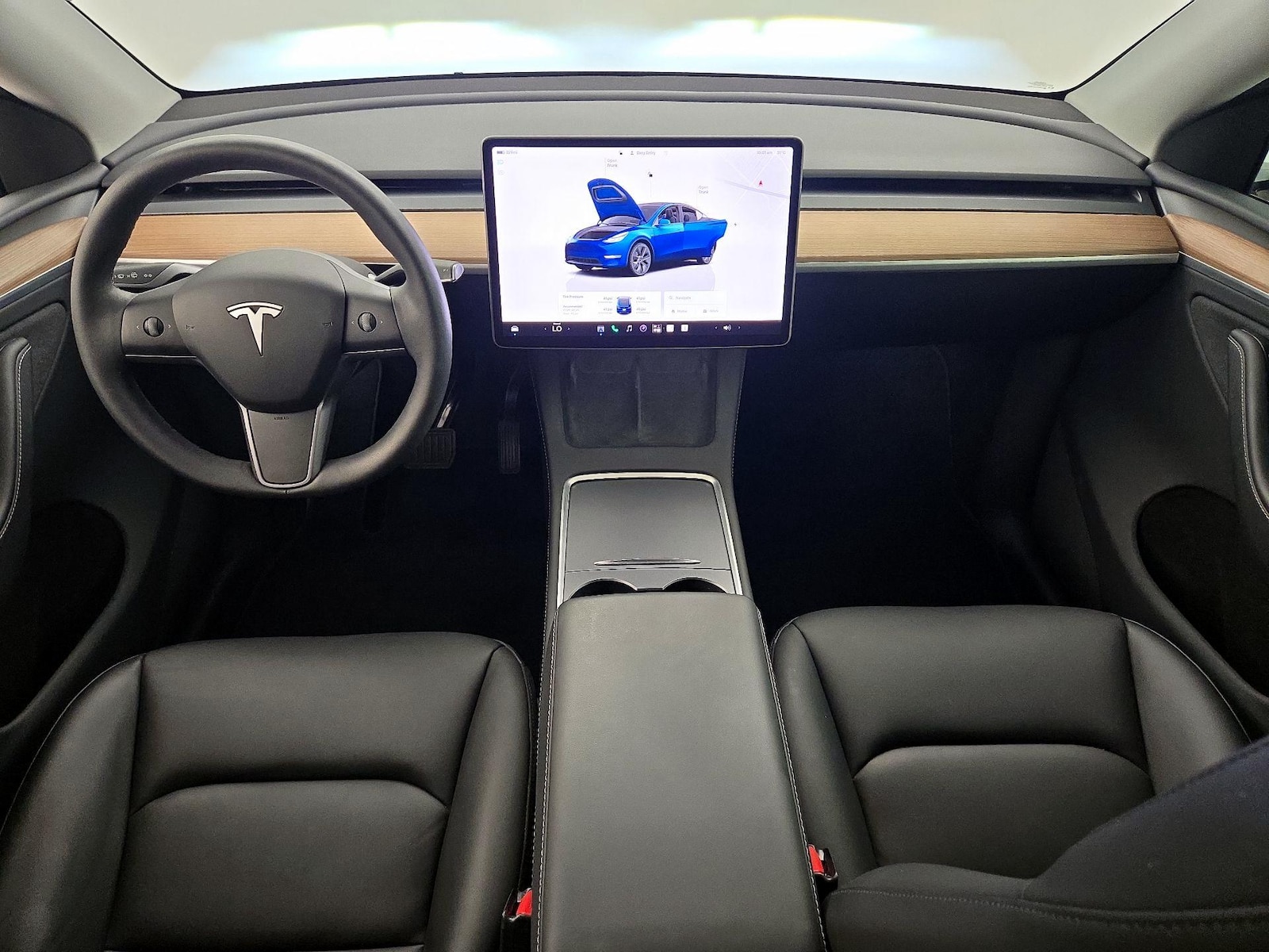 2025 Tesla Model Y Long Range - Photo 10