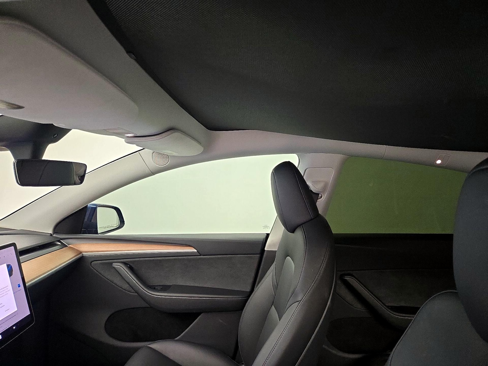 2025 Tesla Model Y Long Range - Photo 19