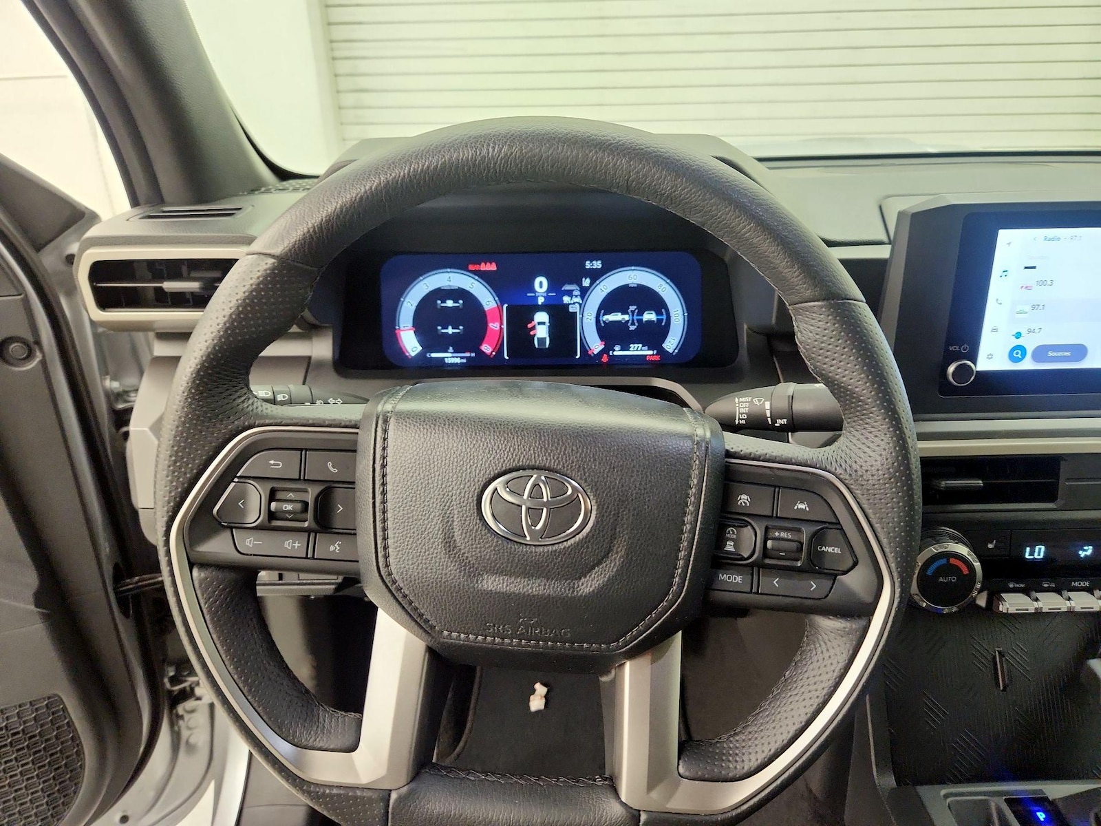 2024 Toyota Tacoma TRD Sport - Photo 11