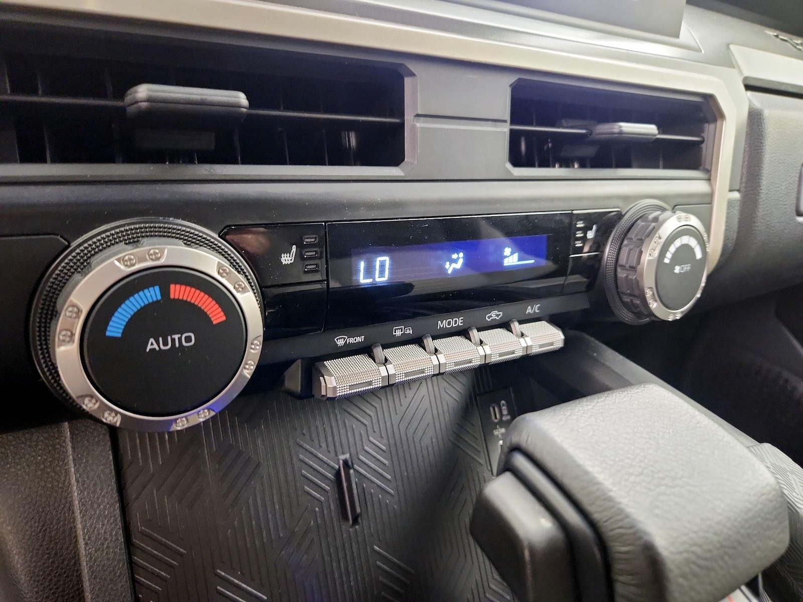 2024 Toyota Tacoma TRD Sport - Photo 17