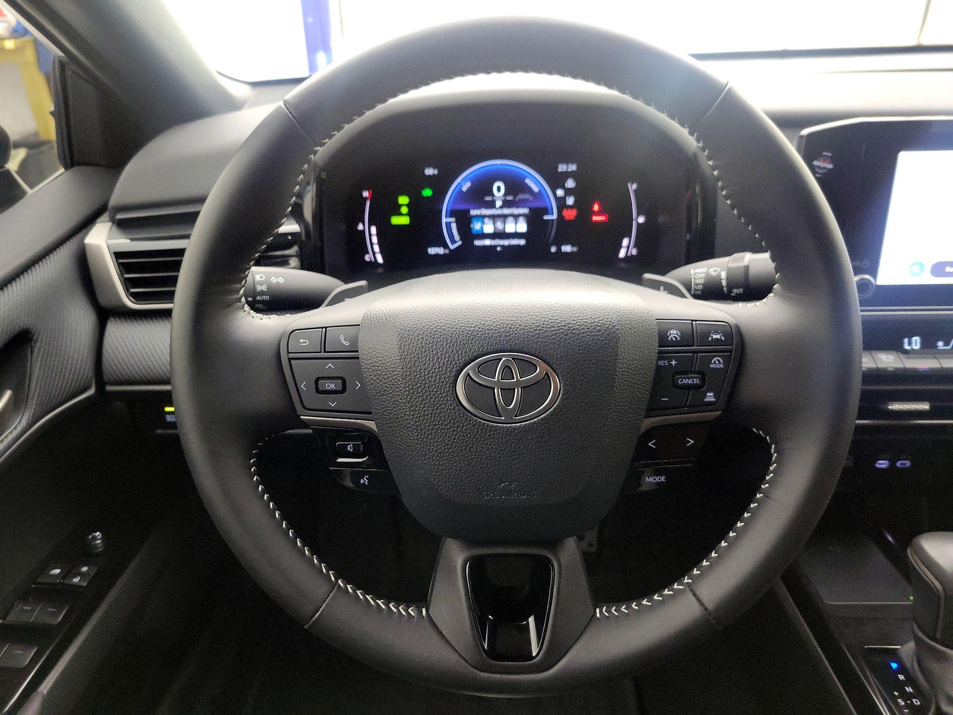 Thumbnail: 2025 Toyota Camry - 10