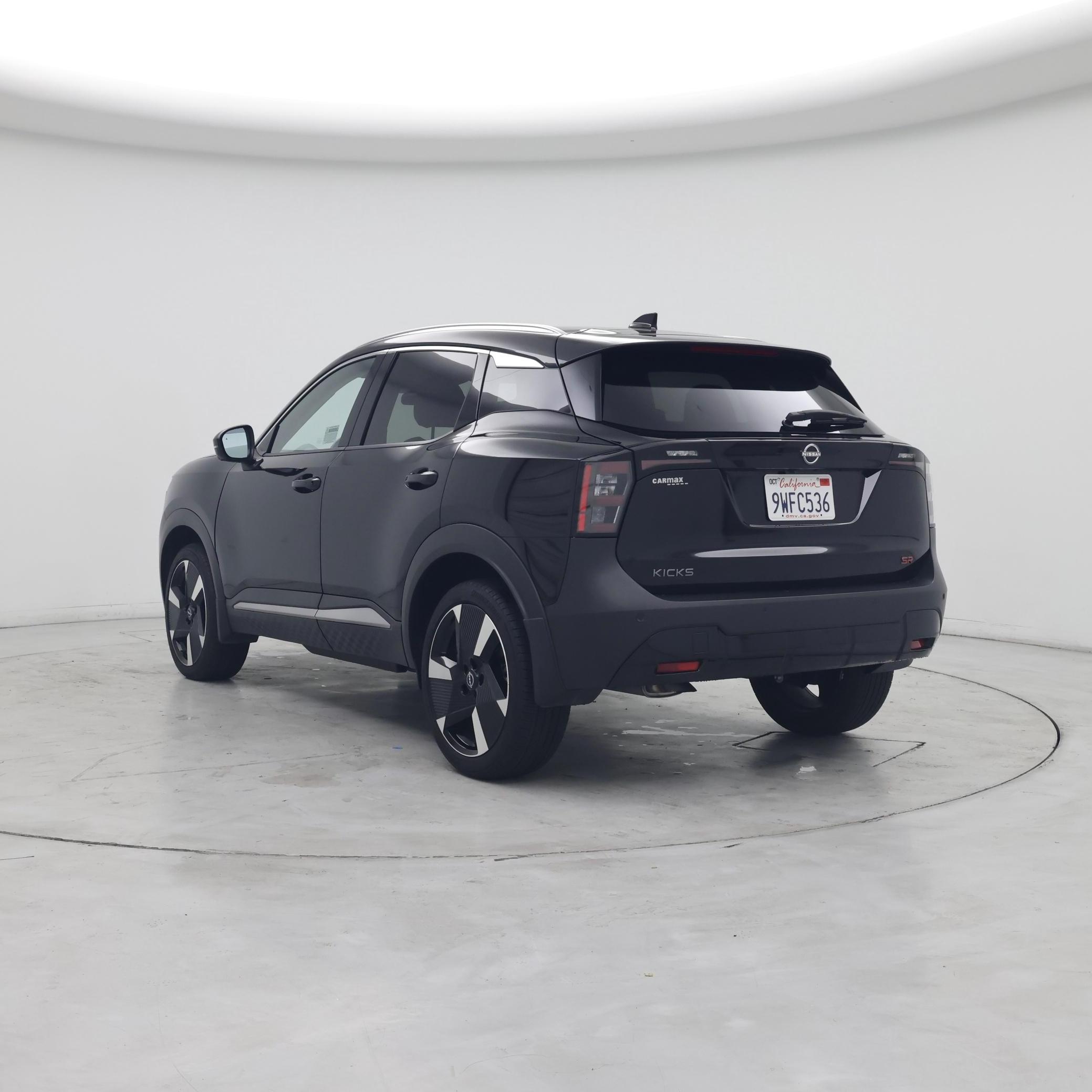 Thumbnail: 2025 Nissan Kicks - 2