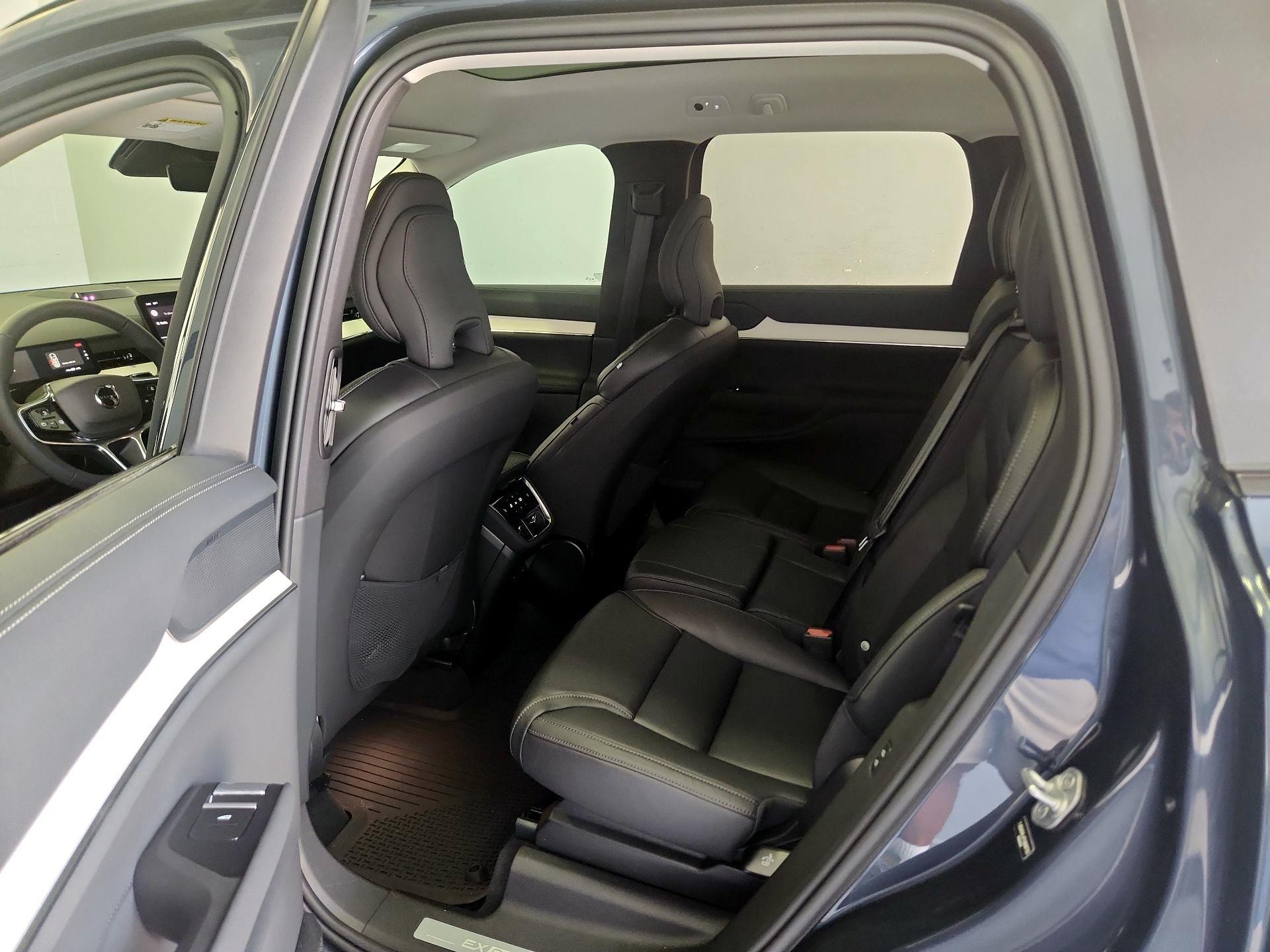 Thumbnail: 2026 Volvo EX90 - 19