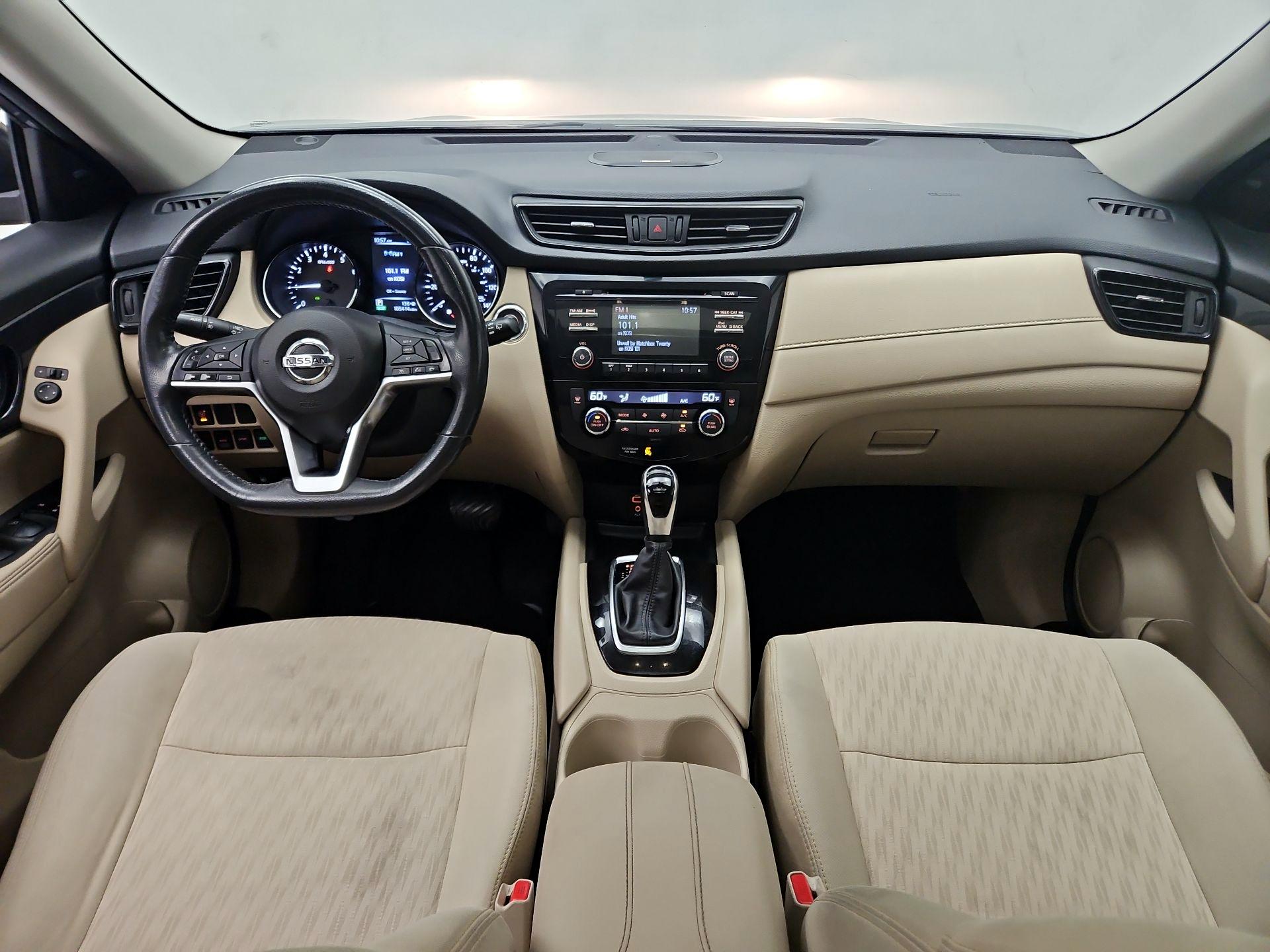 Thumbnail: 2017 Nissan Rogue - 9
