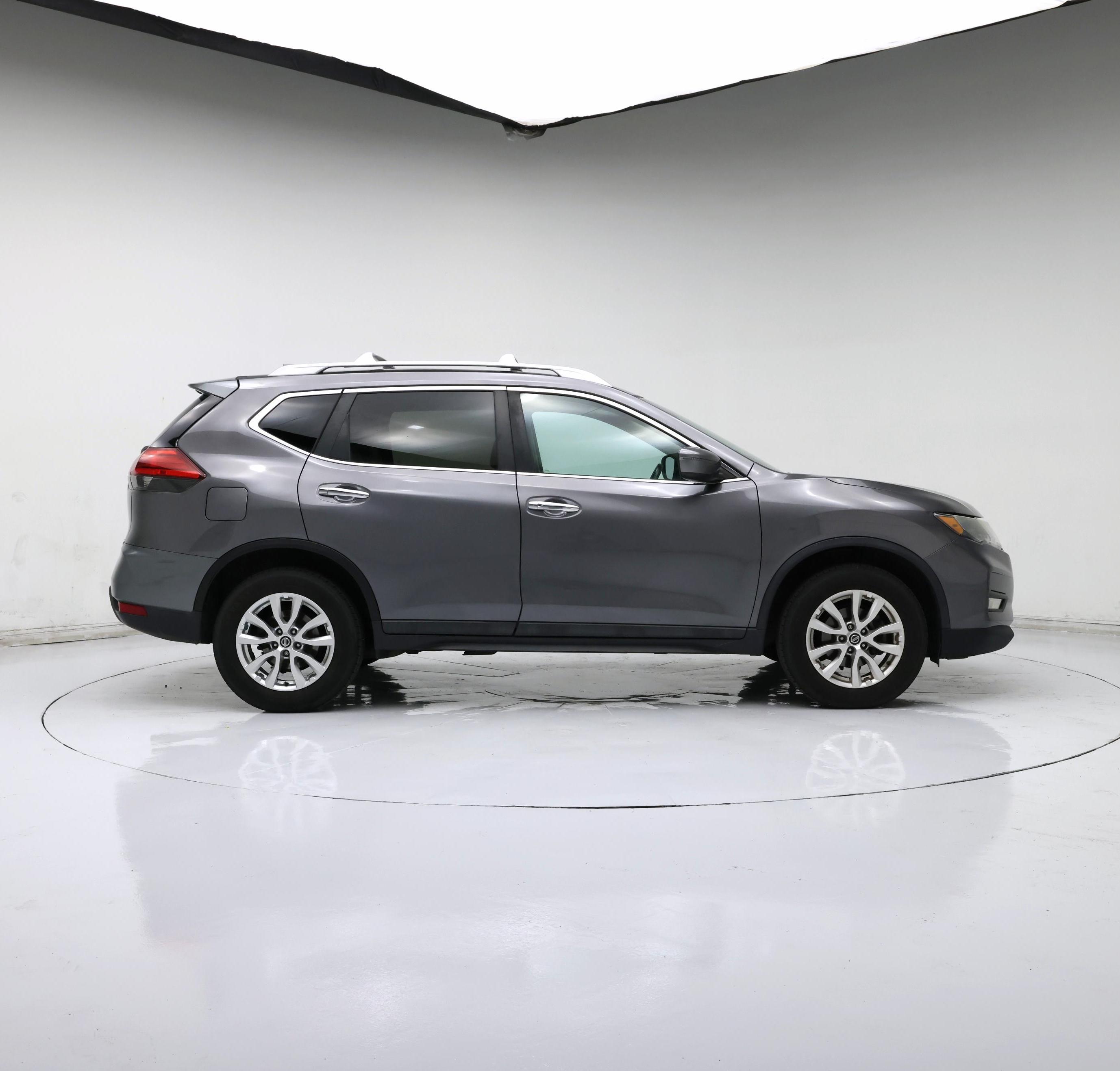 Thumbnail: 2017 Nissan Rogue - 7