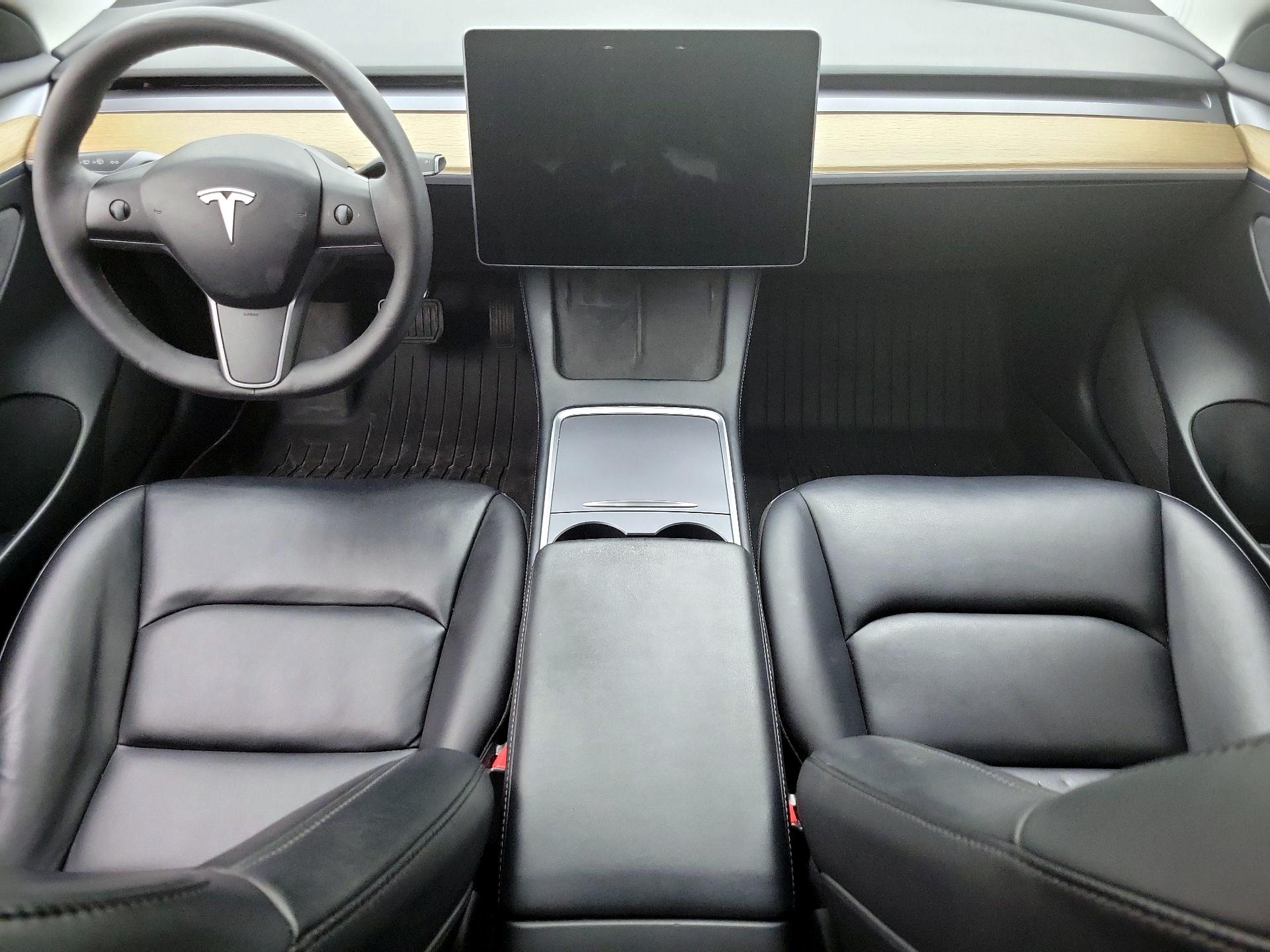 Thumbnail: 2023 Tesla Model 3 - 9