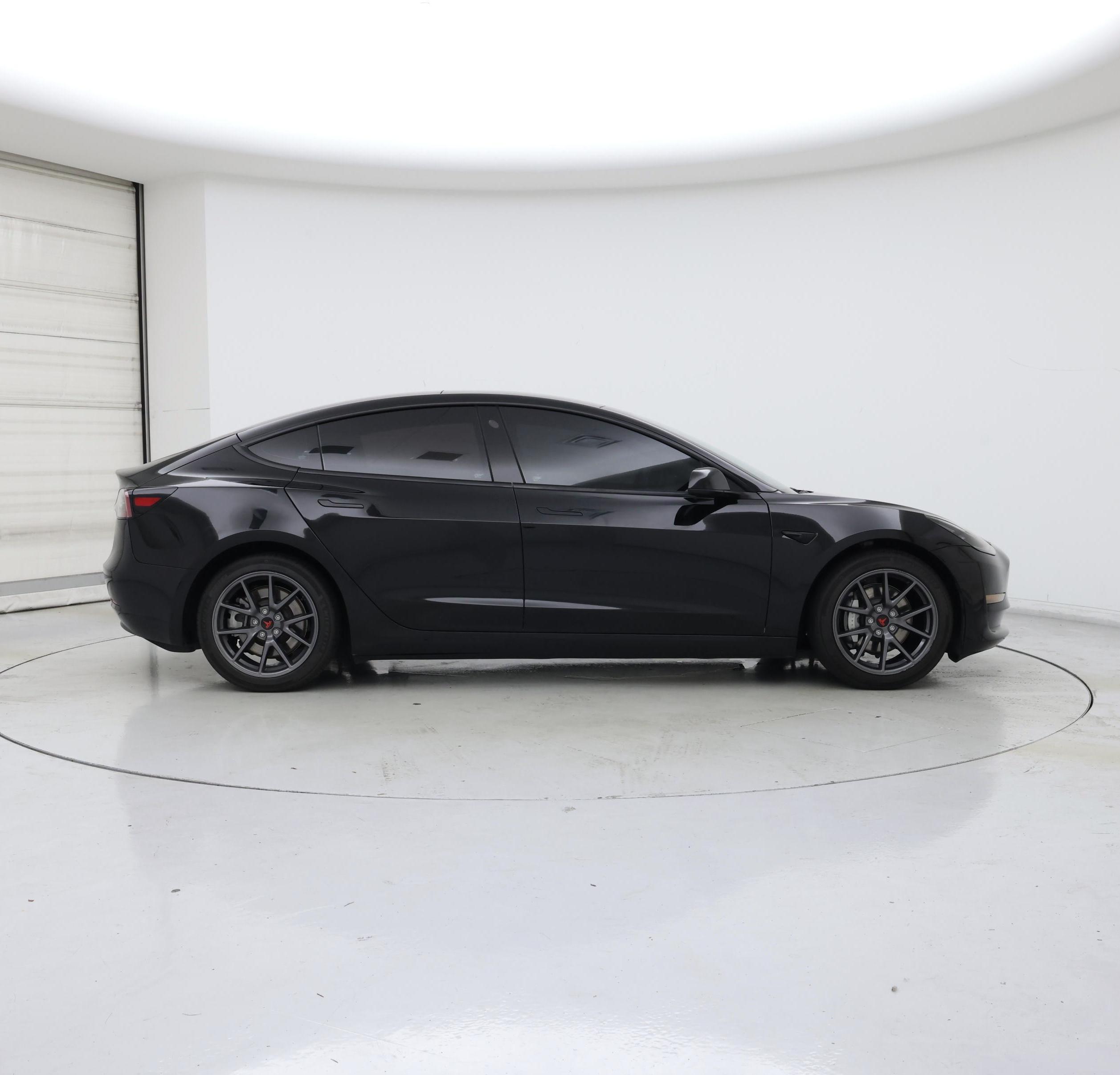 Thumbnail: 2023 Tesla Model 3 - 7