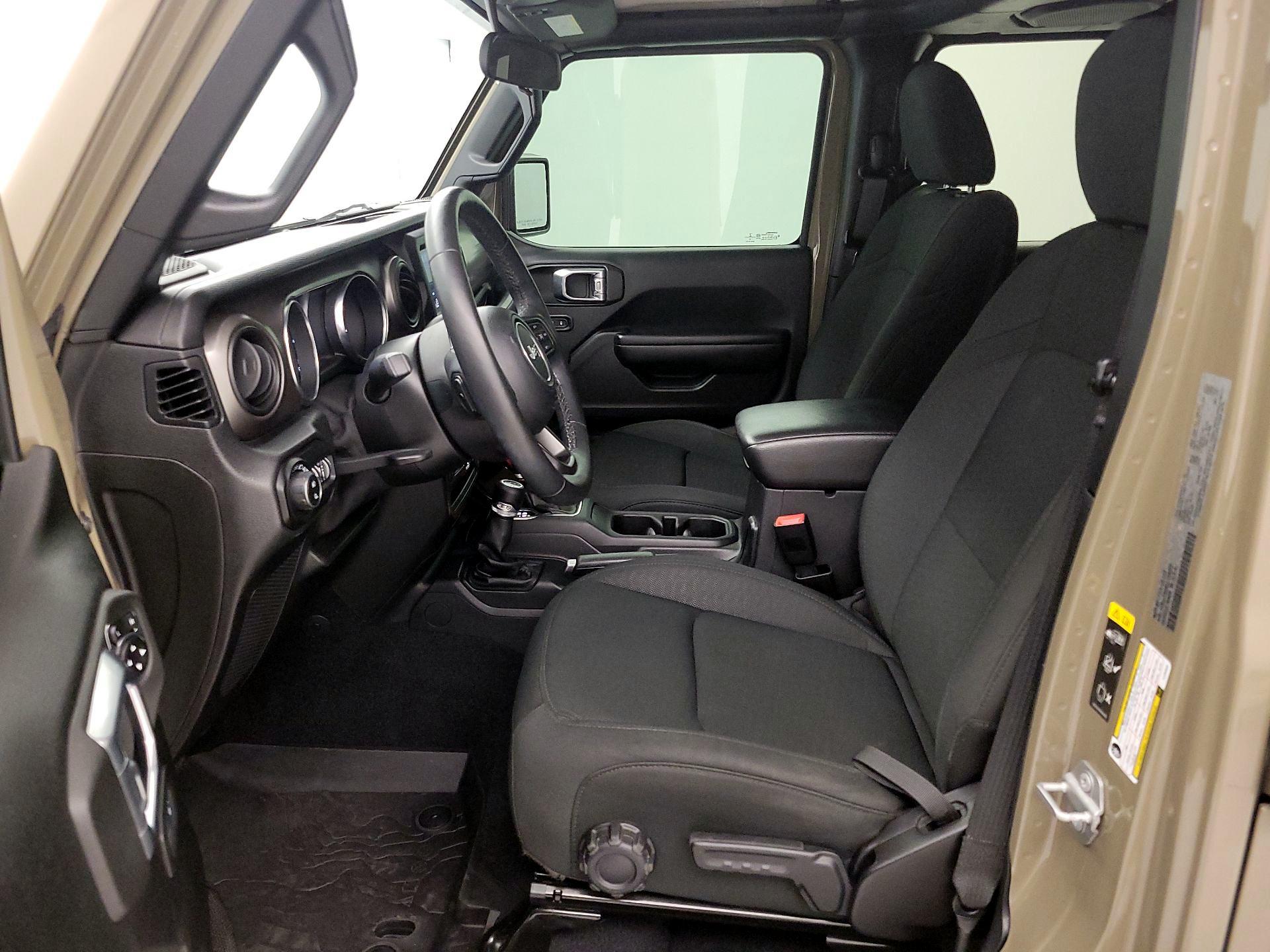 Thumbnail: 2020 Jeep Gladiator - 11