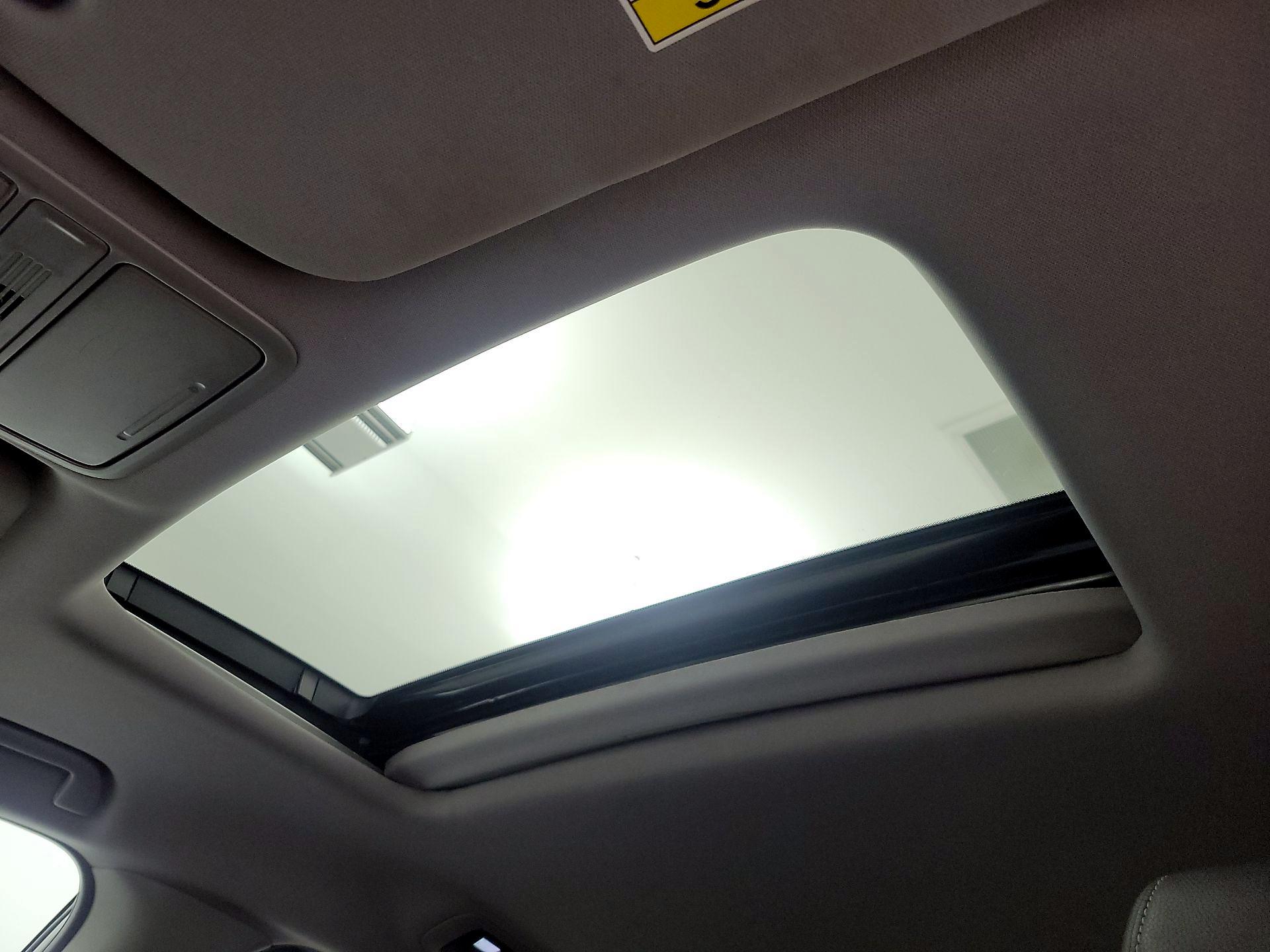 Thumbnail: 2022 Honda Odyssey - 19
