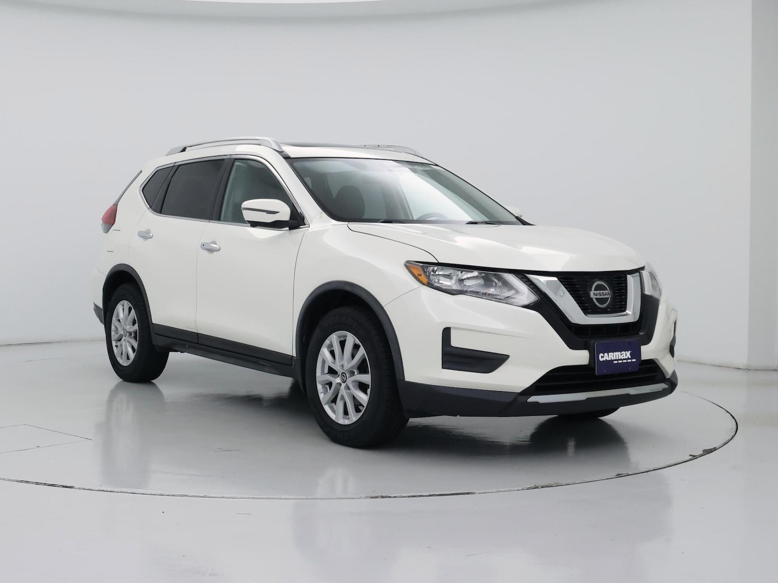2018 Nissan Rogue SV - Photo 2