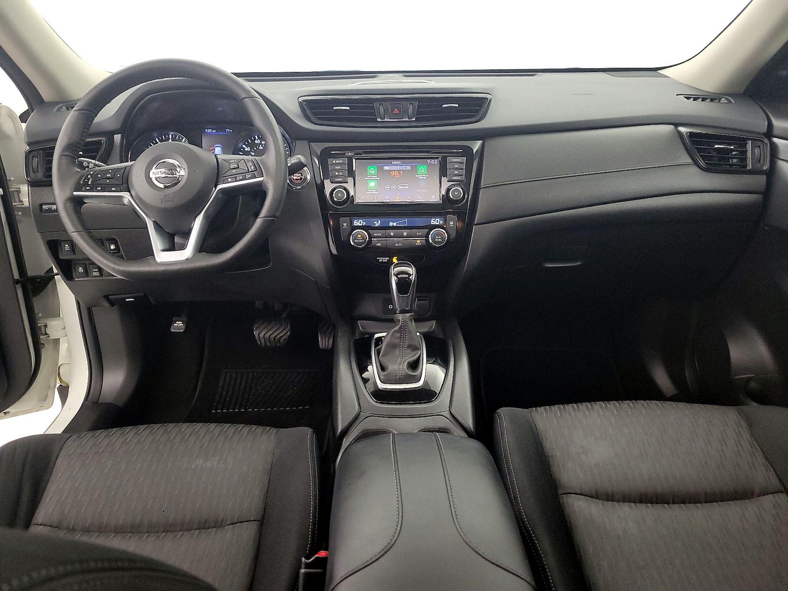 2018 Nissan Rogue SV - Photo 10