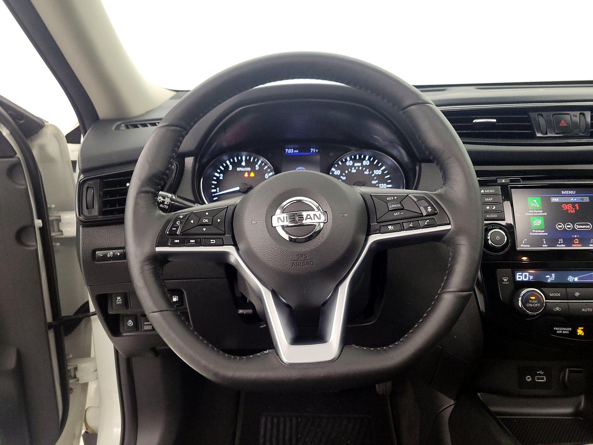 Thumbnail: 2018 Nissan Rogue - 10