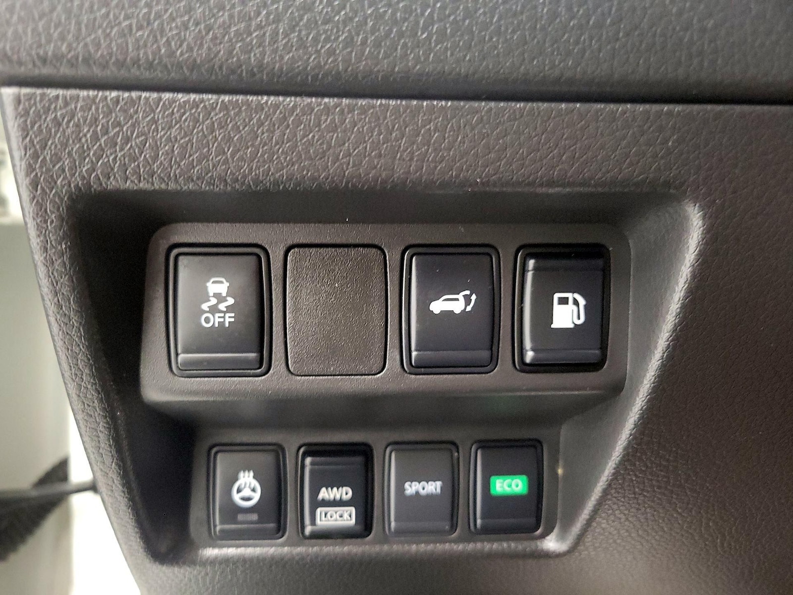 2018 Nissan Rogue SV - Photo 14