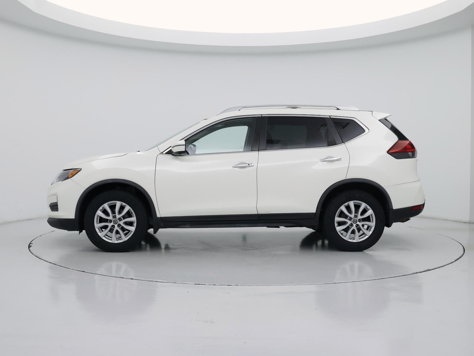 2018 Nissan Rogue SV - Photo 4